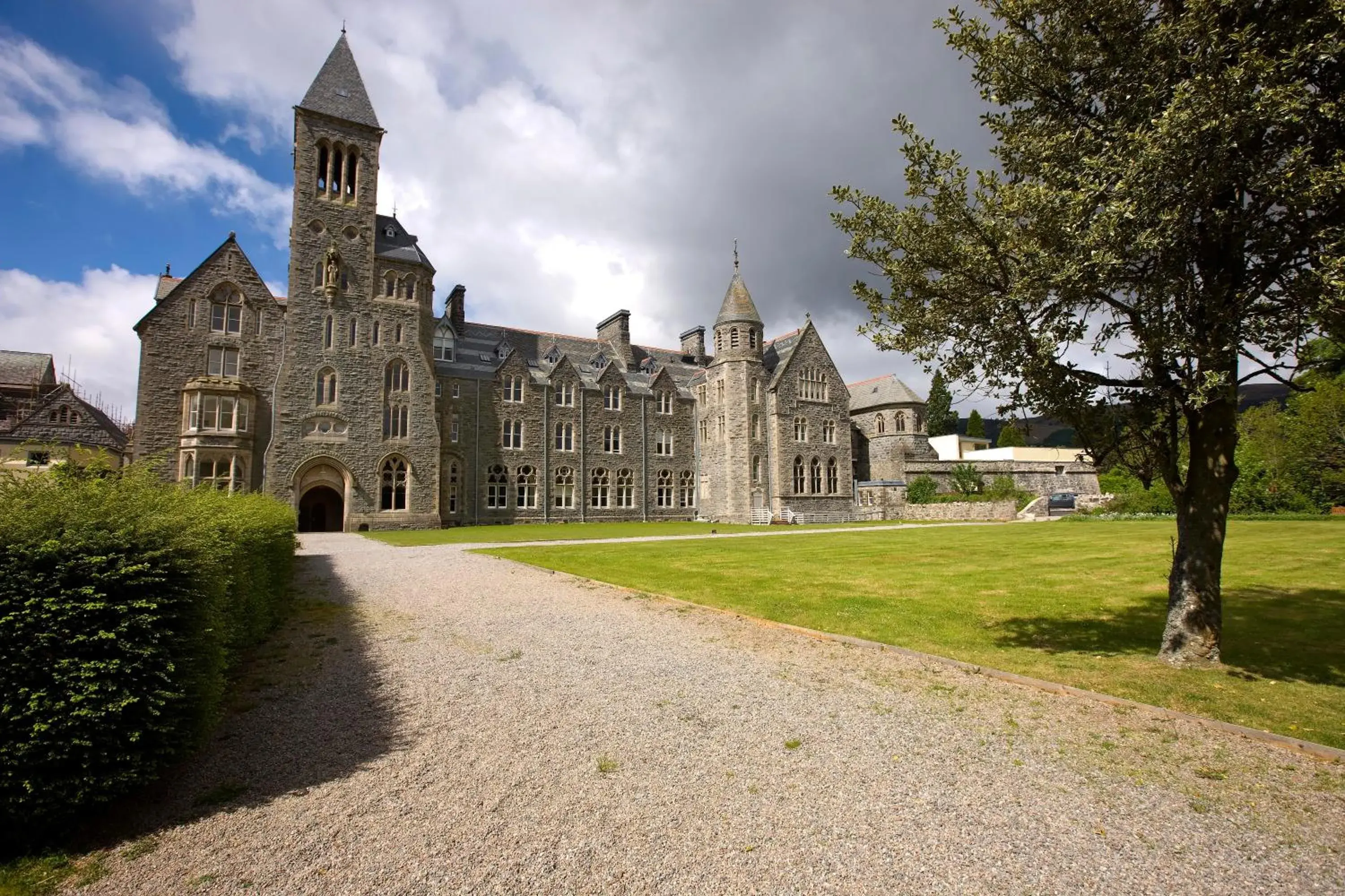 Apartment with Mountain View in The Highland Club Apartment with Mountain View in The Highland Club