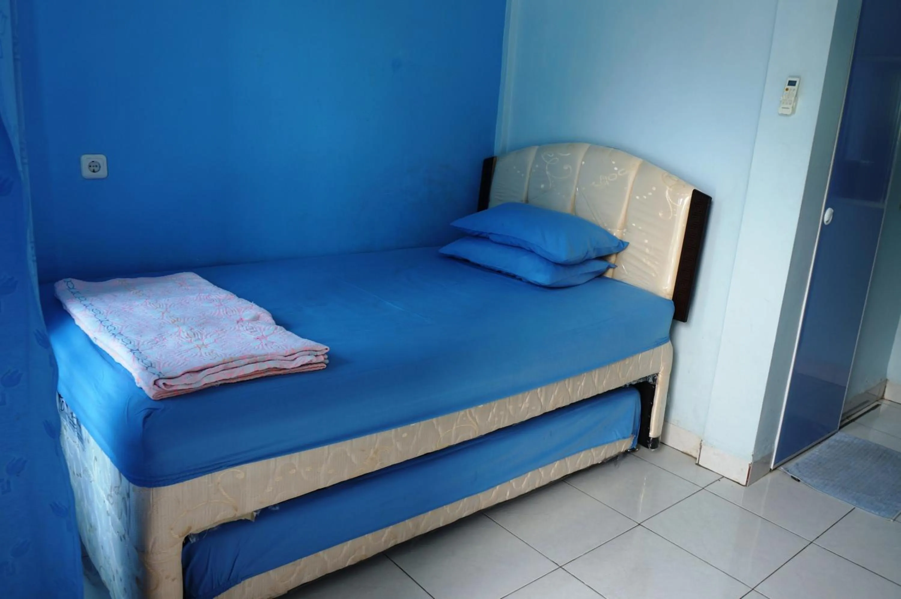 Bed in Kenari Residence