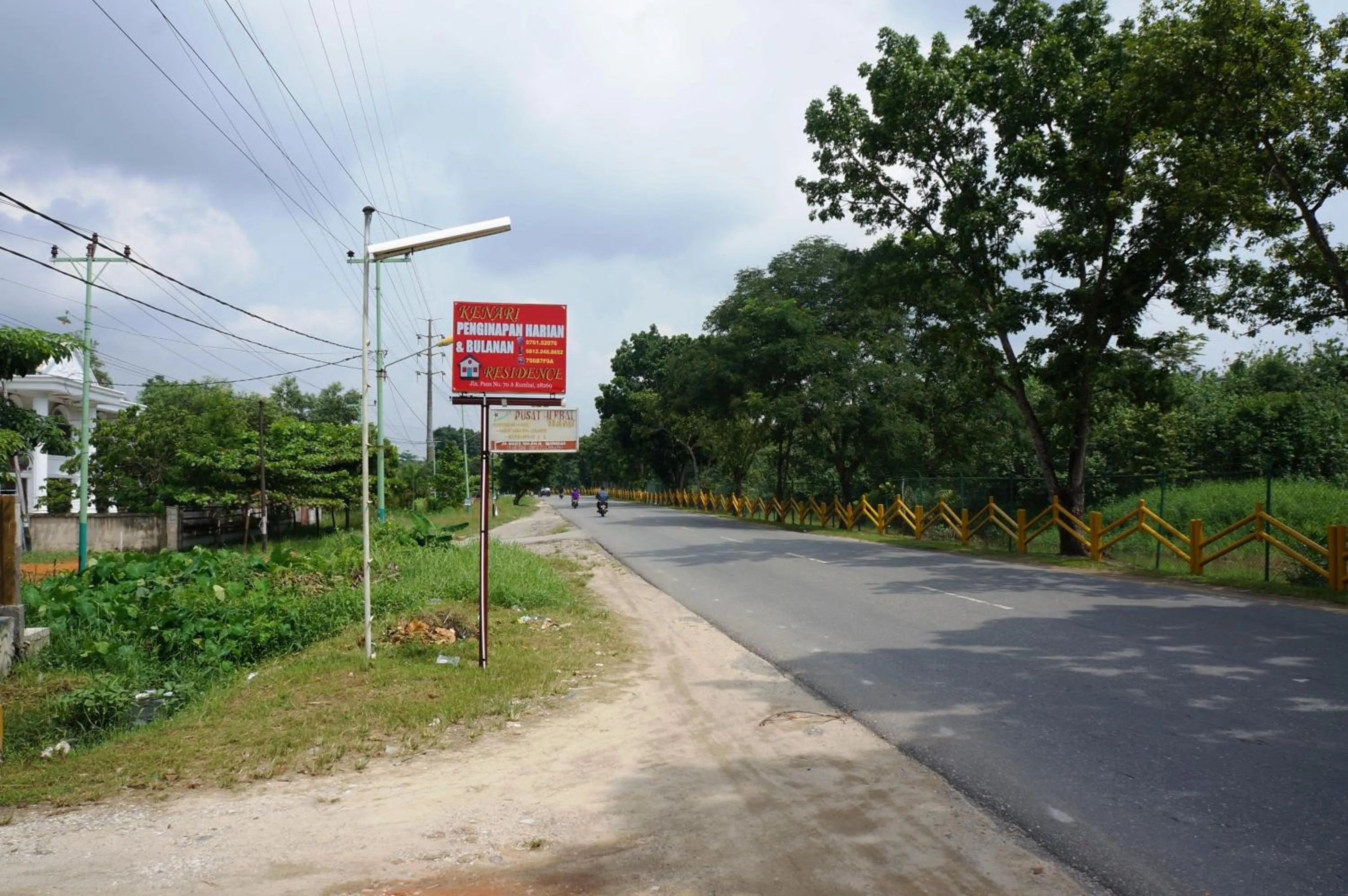 Facade/entrance in Kenari Residence