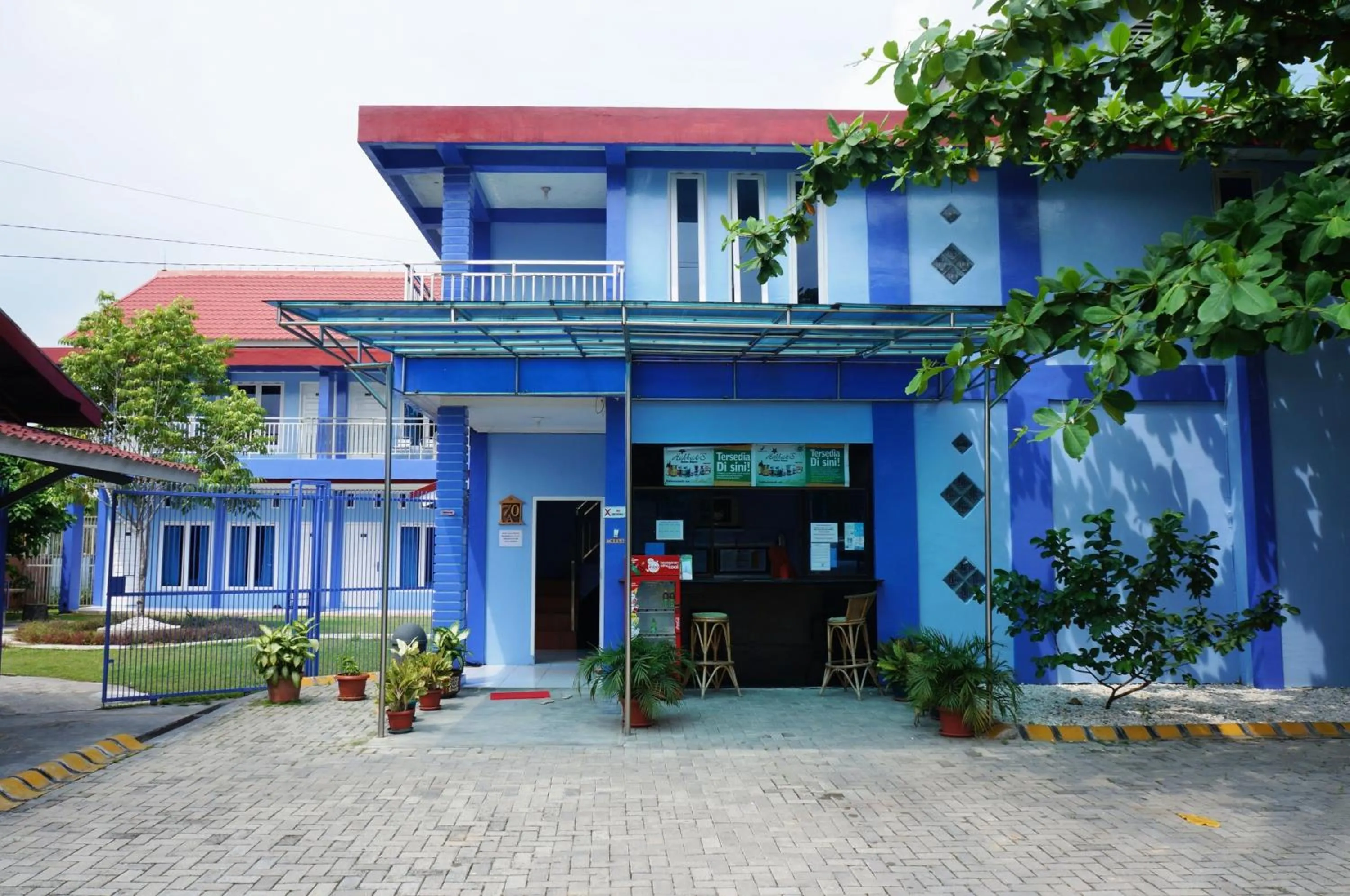 Facade/entrance in Kenari Residence