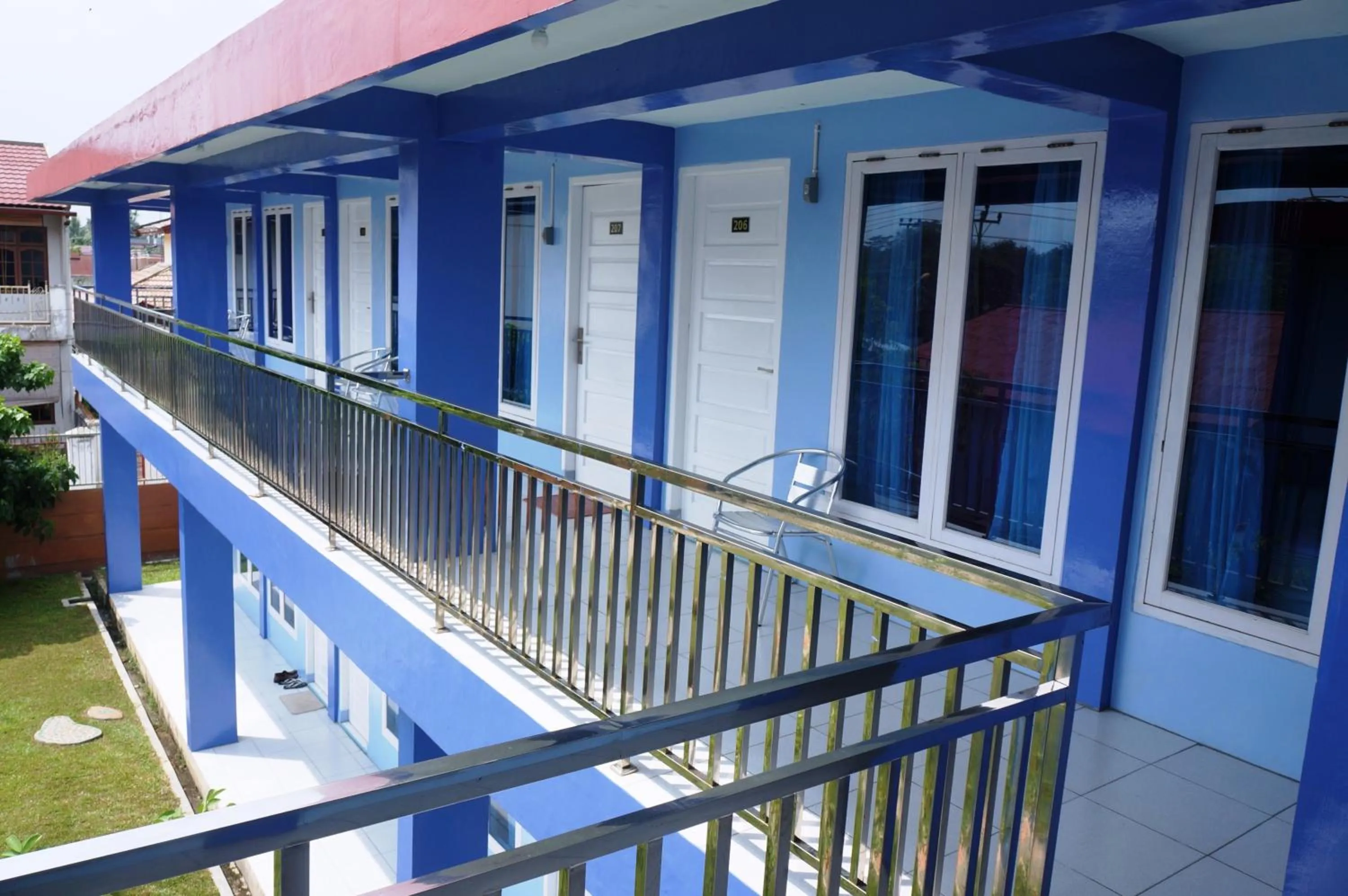 Facade/entrance in Kenari Residence