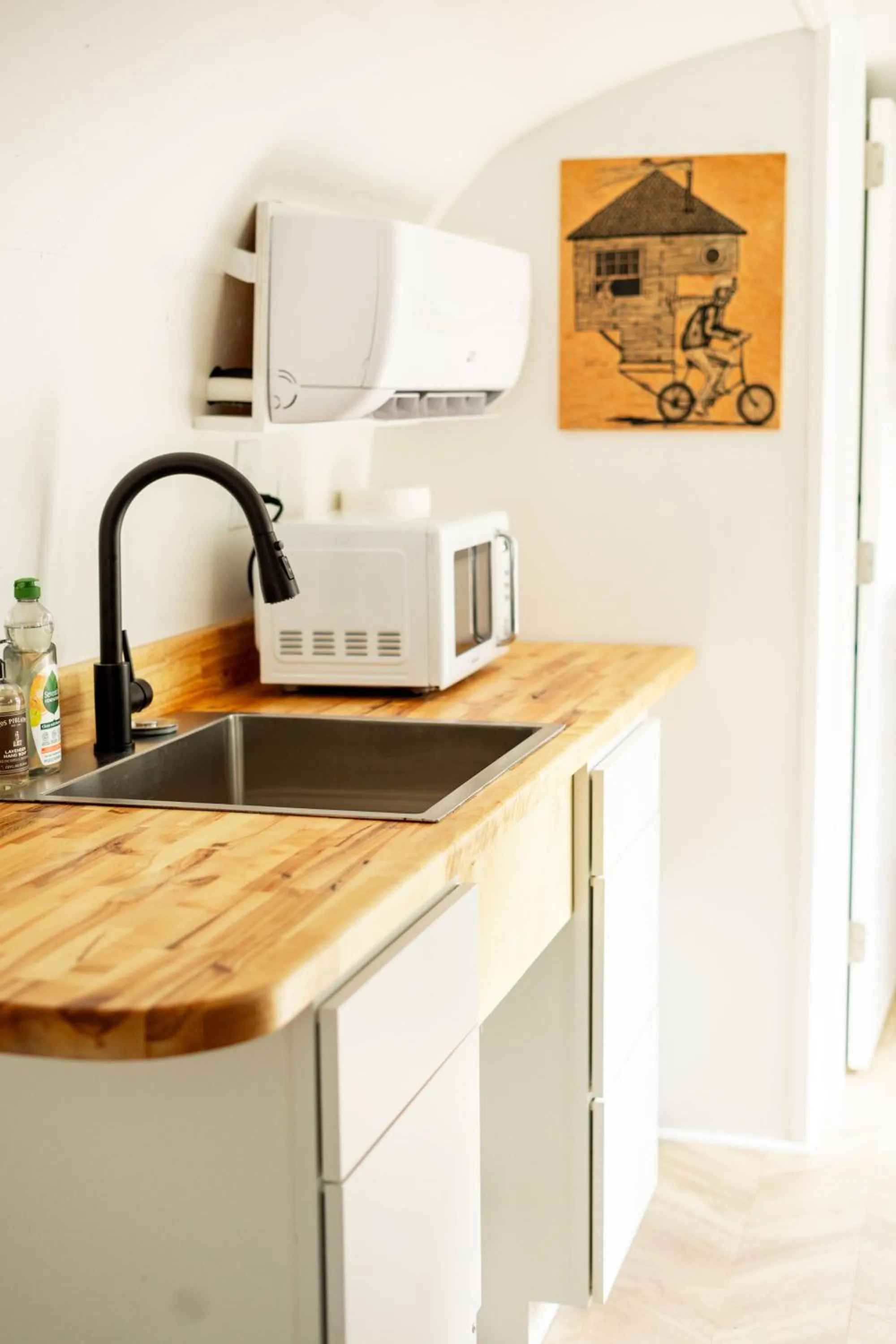 Kitchen or kitchenette in Corduroy Lodge