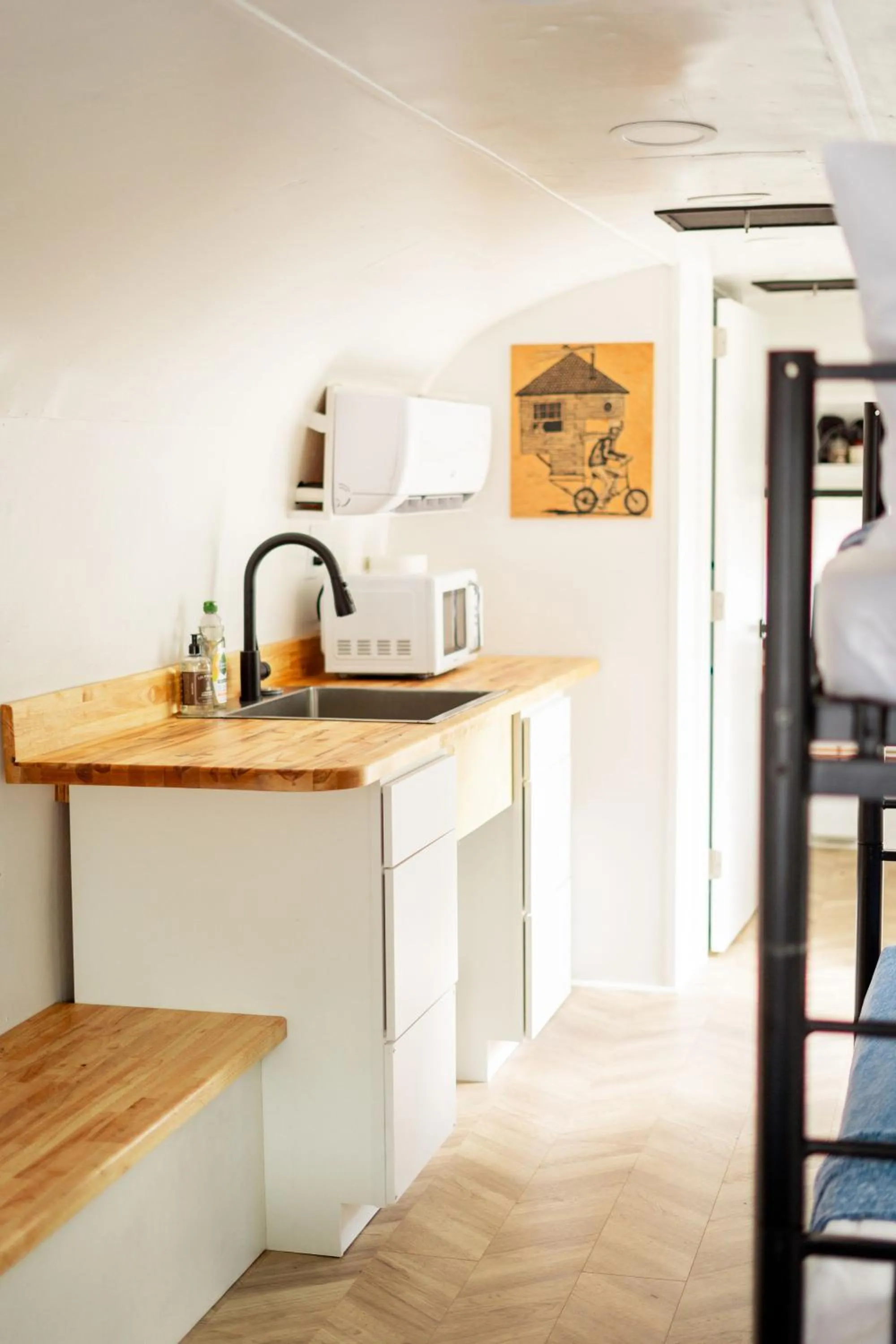 Kitchen or kitchenette in Corduroy Lodge