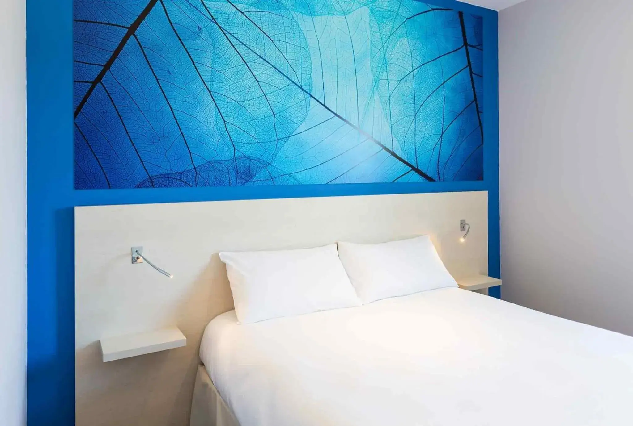 Bedroom, Bed in ibis styles Villeneuve Sur Lot Bedroom, Bed in ibis styles Villeneuve Sur Lot