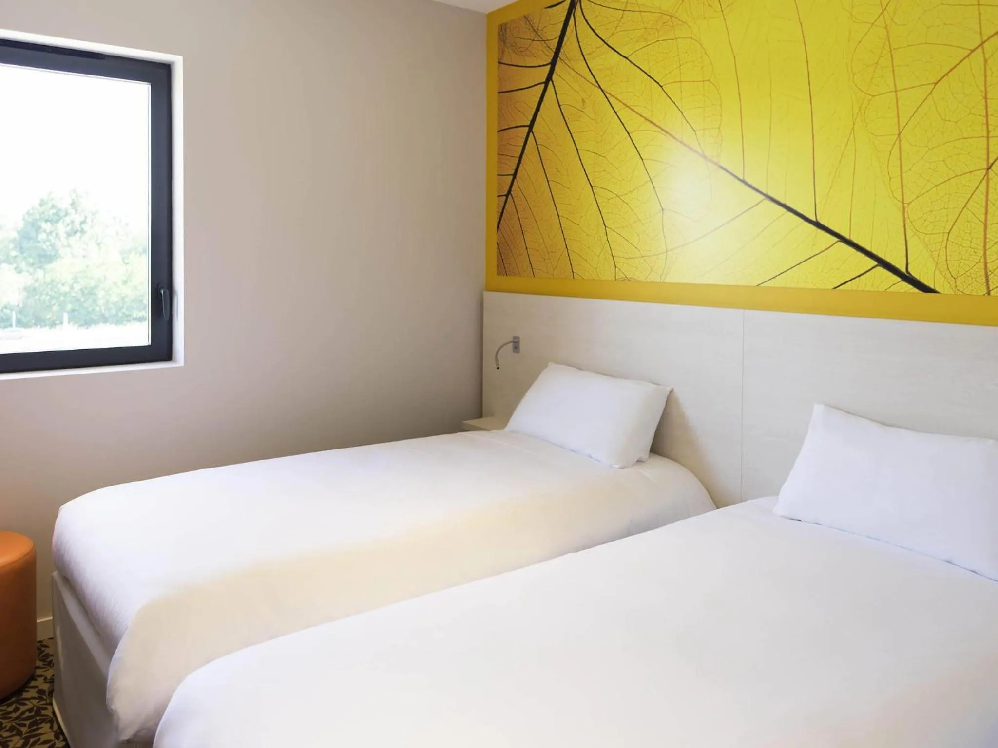 Bedroom, Bed in ibis styles Villeneuve Sur Lot
