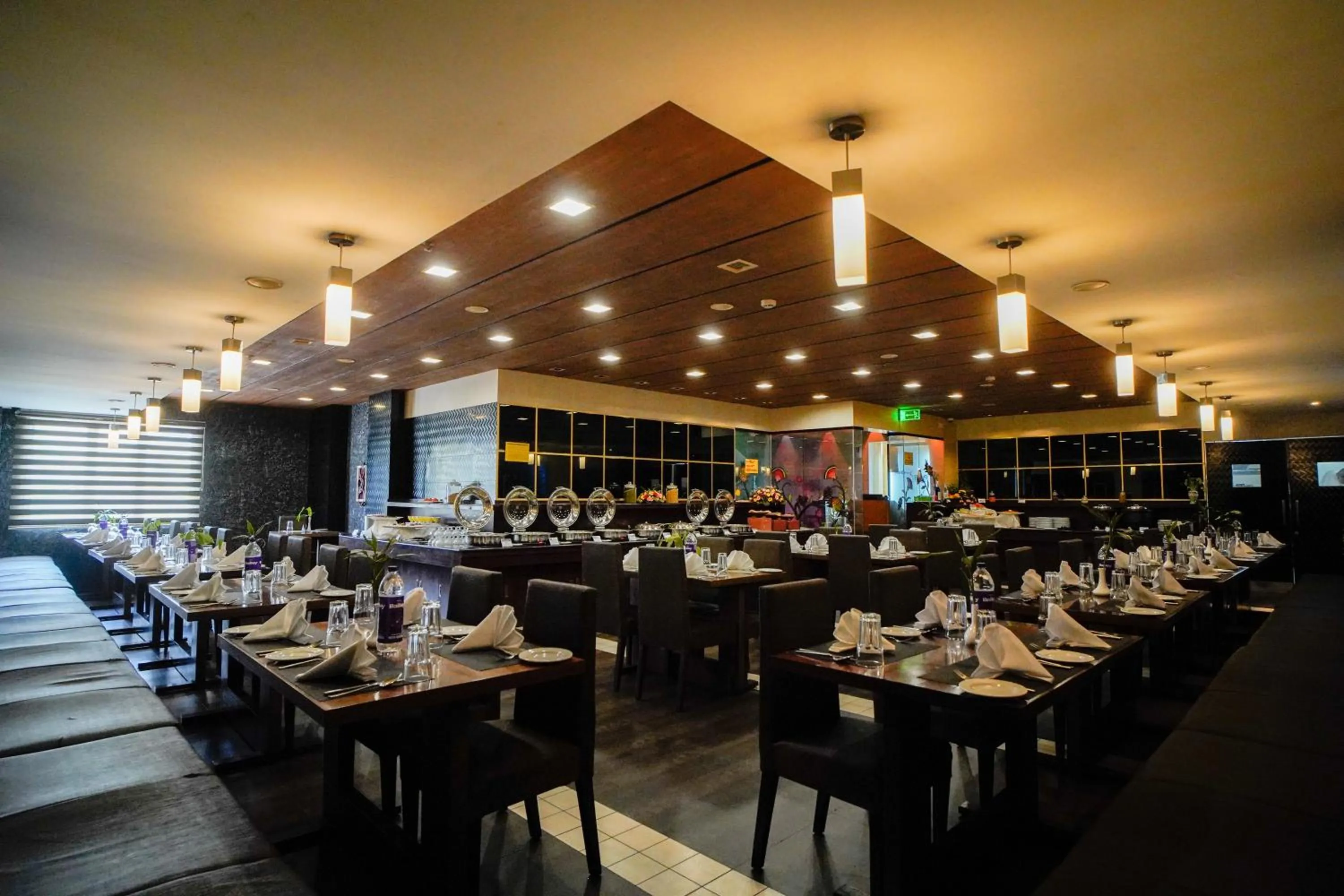 Restaurant/places to eat in Hotel Olive Eva