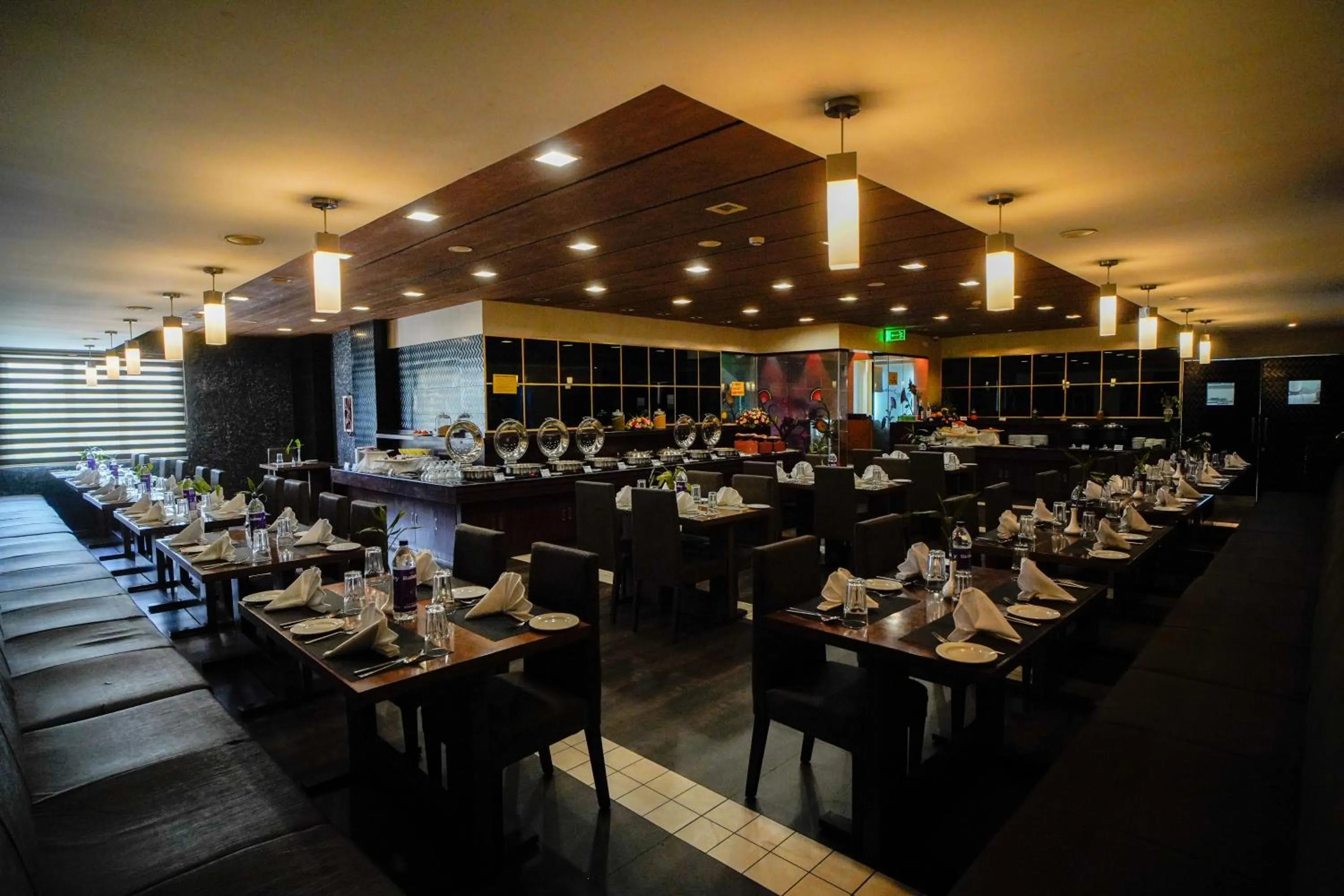 Restaurant/places to eat in Hotel Olive Eva