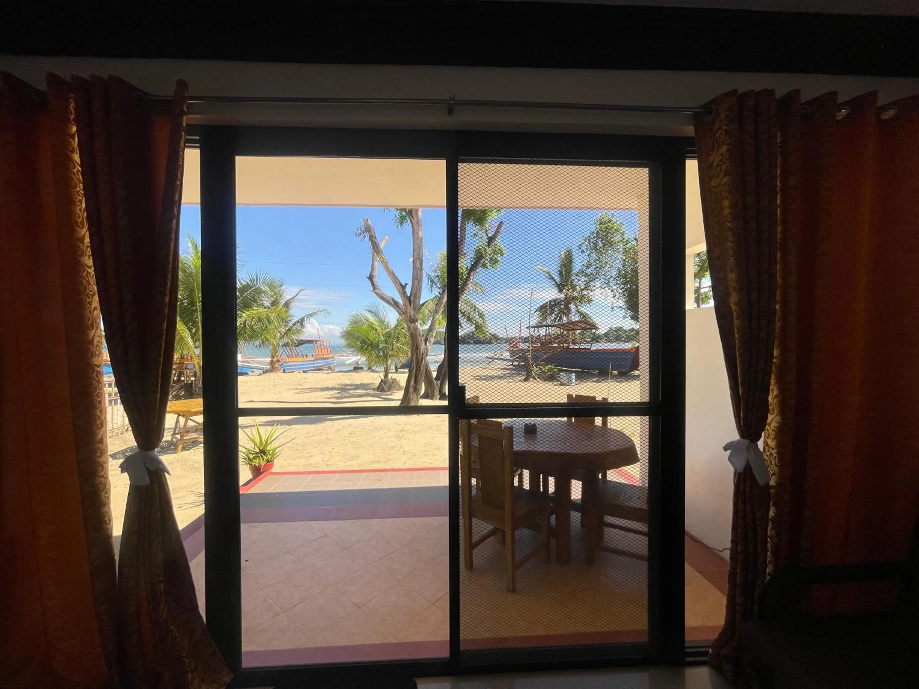 Bolo Hills Beach Club And Residence