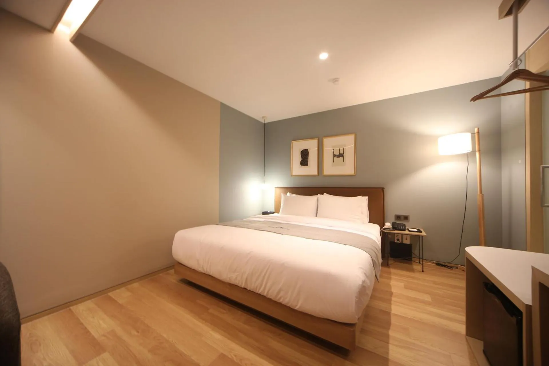 Bed in Dongnae Hound Hotel Sajik Minam Station