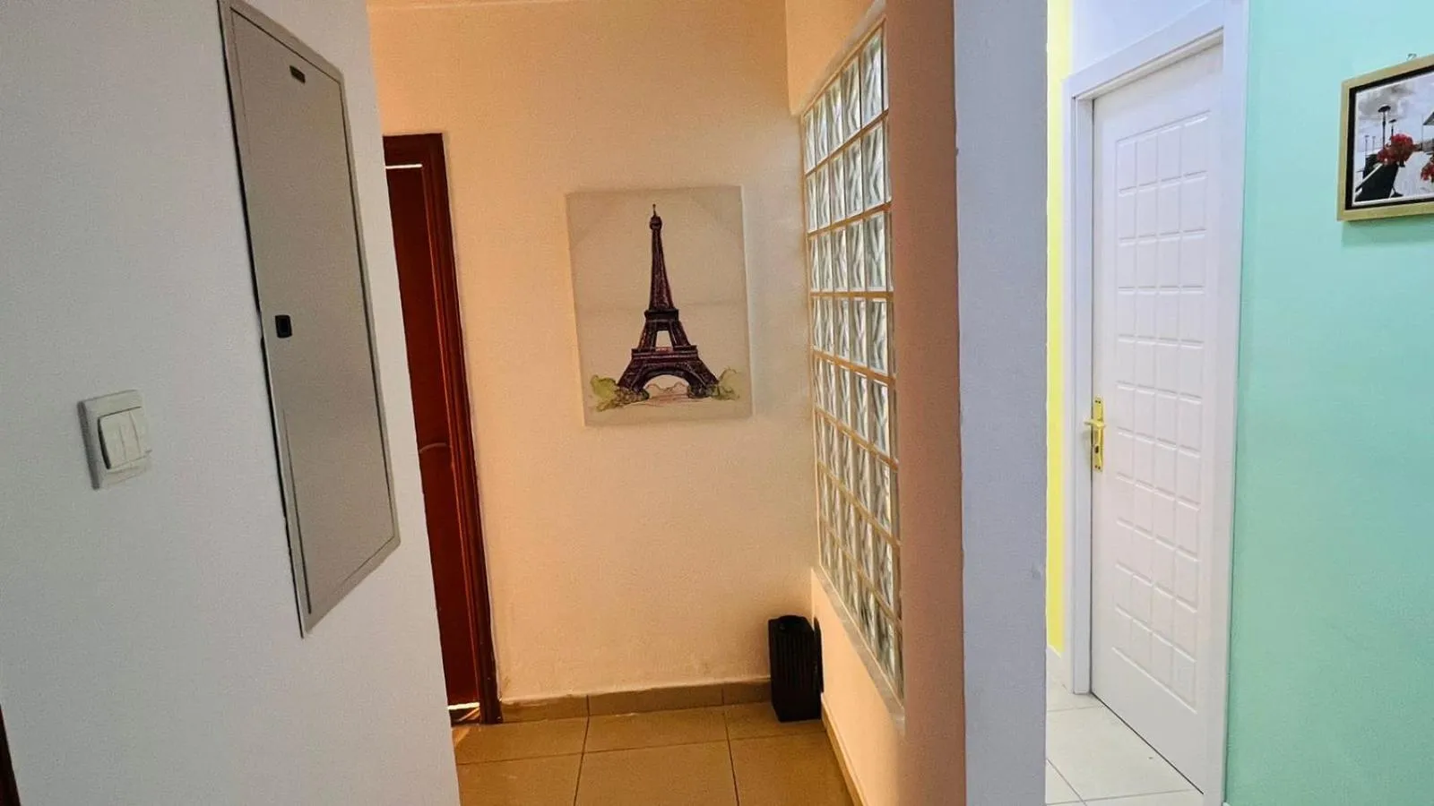 Double window Partition Room in Tecom Near Metro