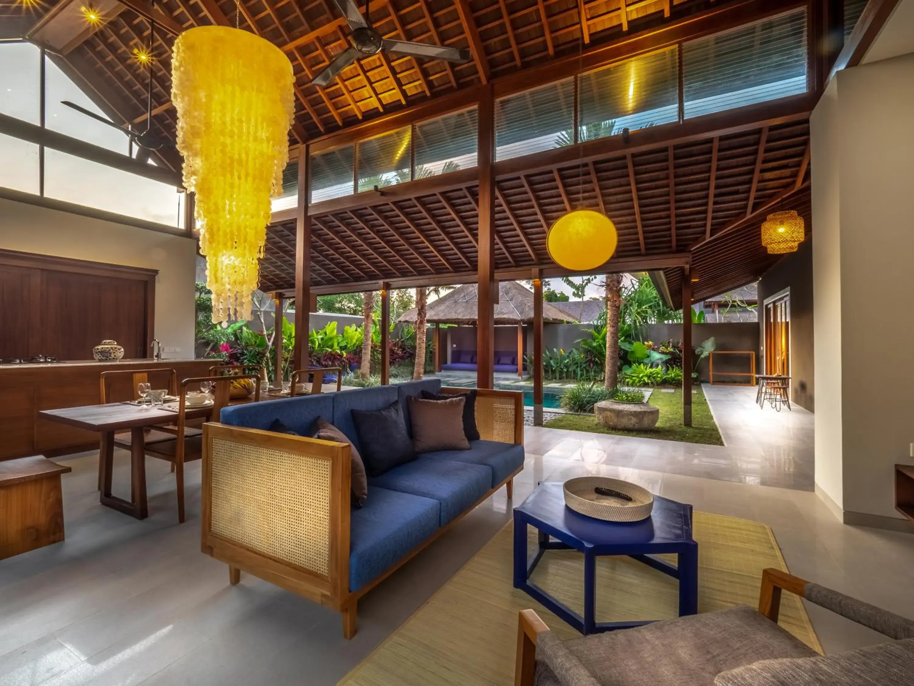 Living room in Bumbak Park Villas By Nakula Living room in Bumbak Park Villas By Nakula