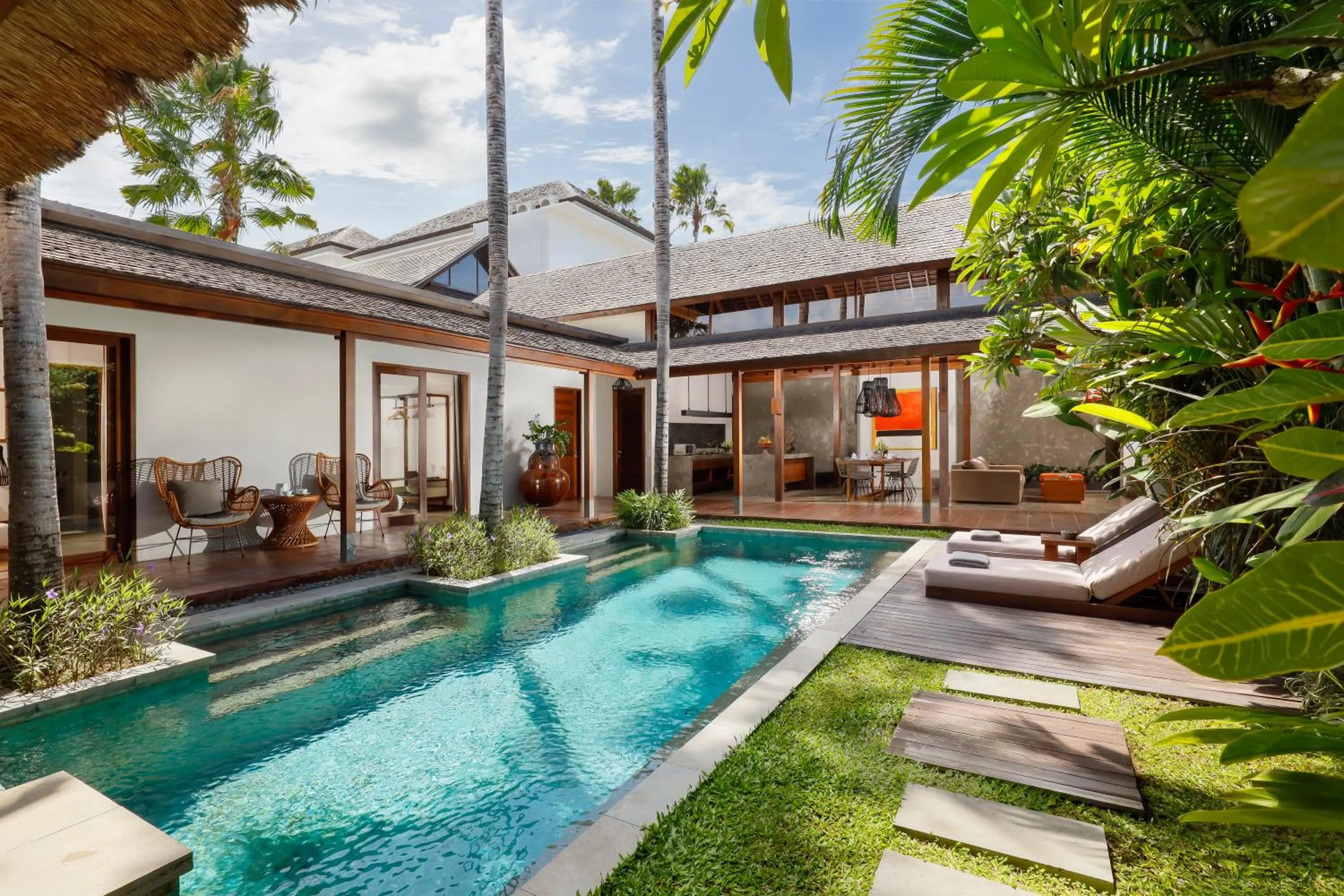 Swimming pool in Bumbak Park Villas By Nakula