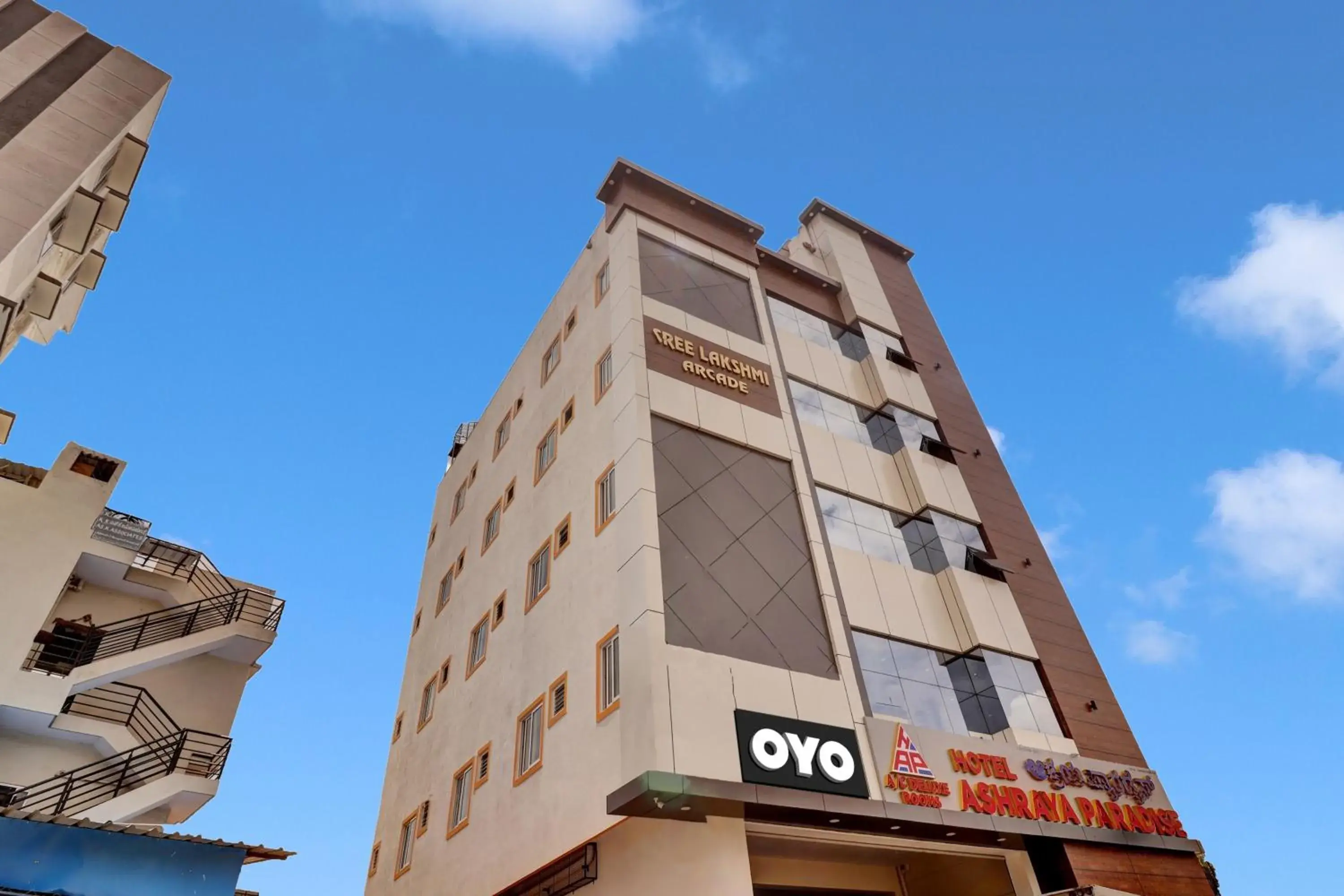 Facade/entrance in Super Collection O Ashraya Paradise Facade/entrance in Super Collection O Ashraya Paradise