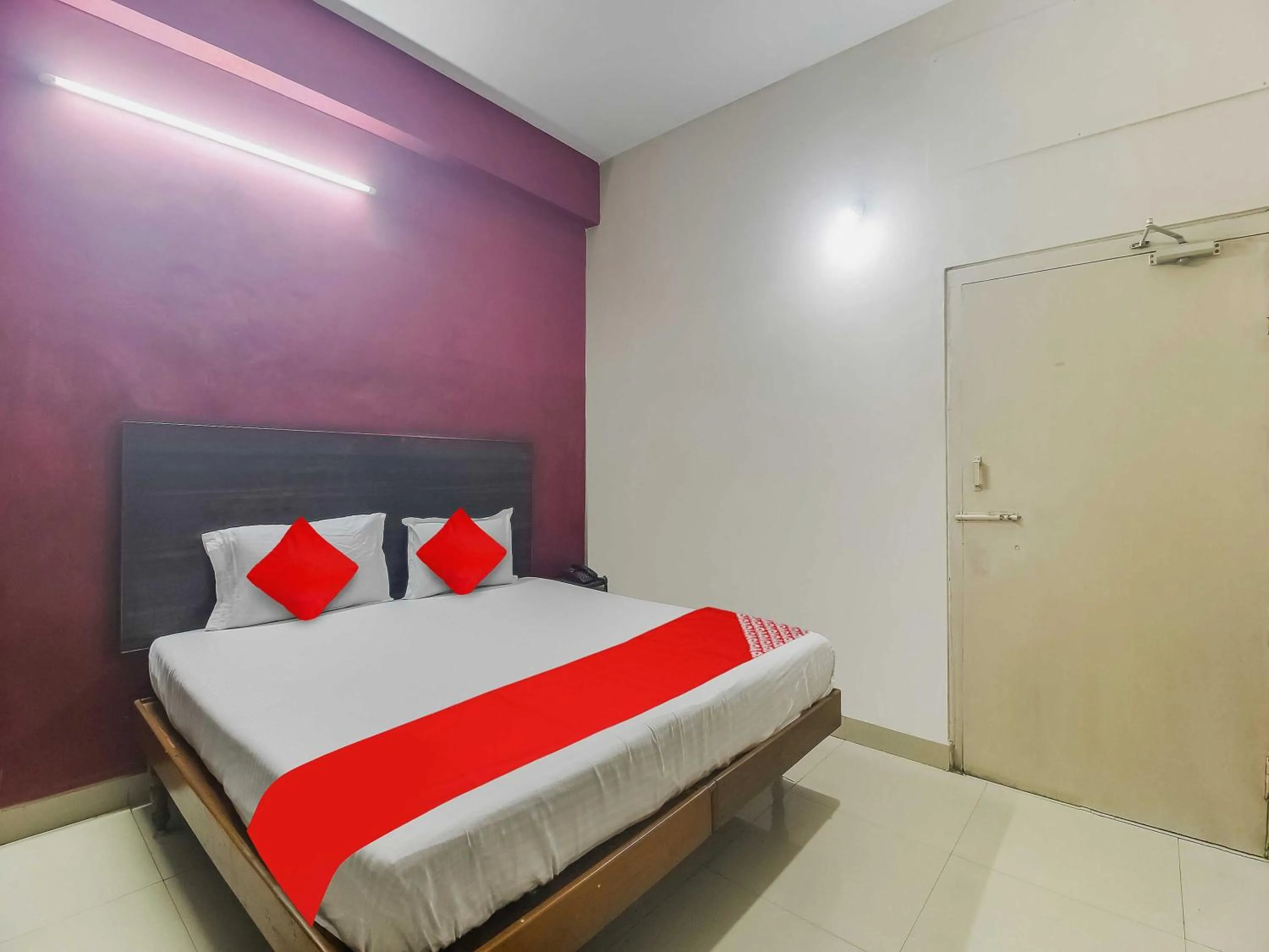 Bedroom, Bed in Hotel O Bharat Lodge