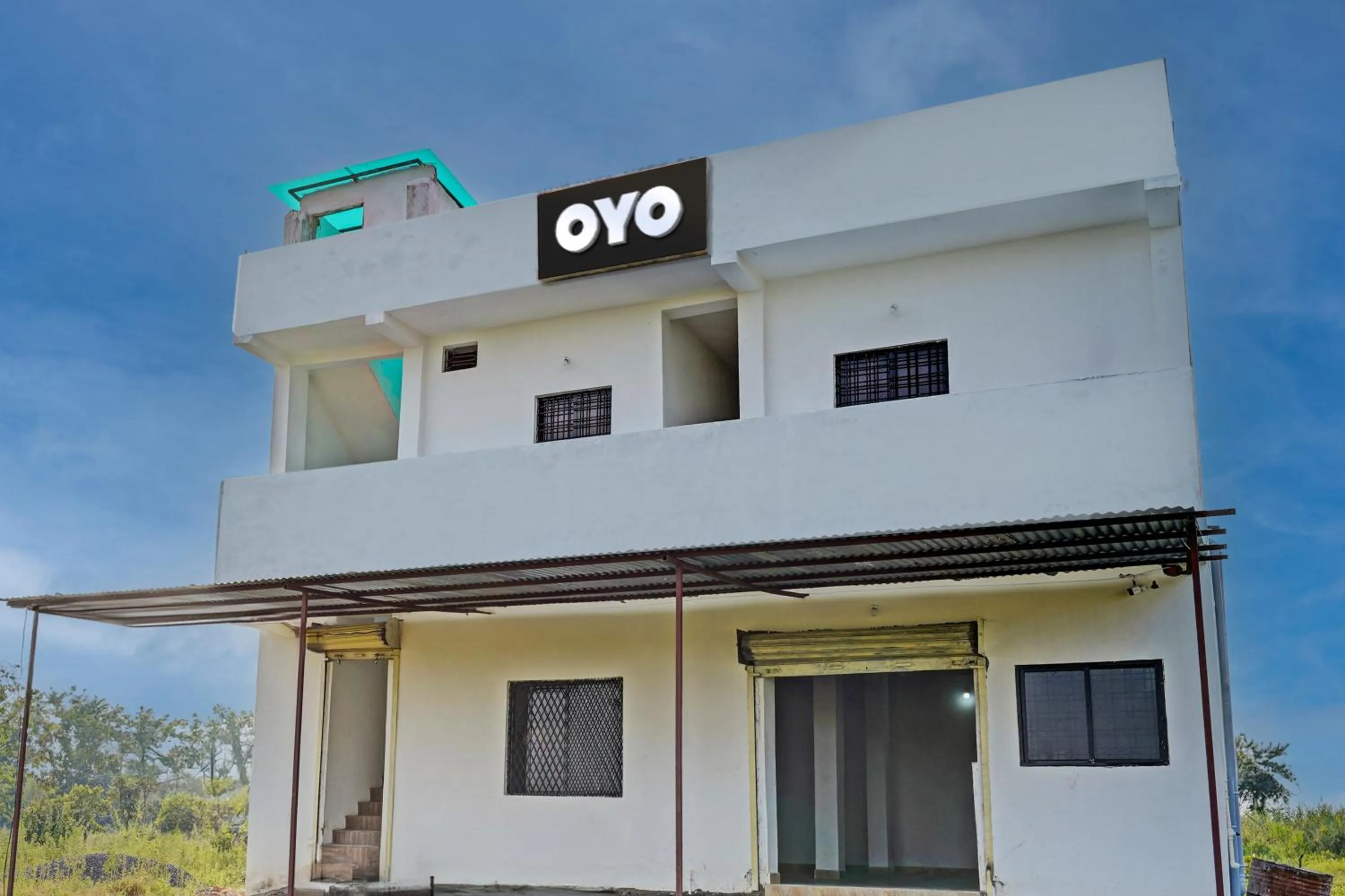 Facade/entrance in Hotel O RJ HOTEL INN