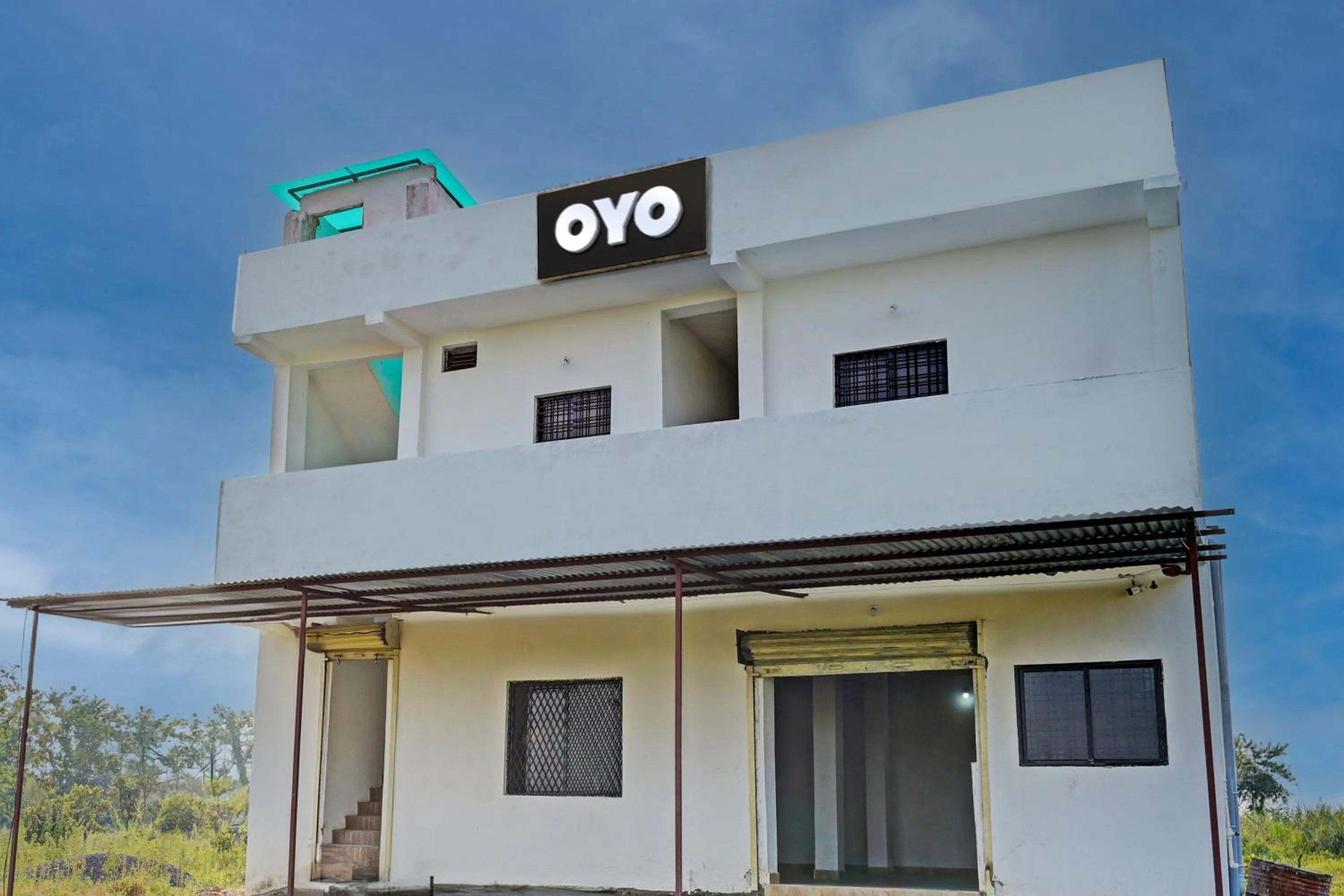 Facade/entrance in Hotel O RJ HOTEL INN