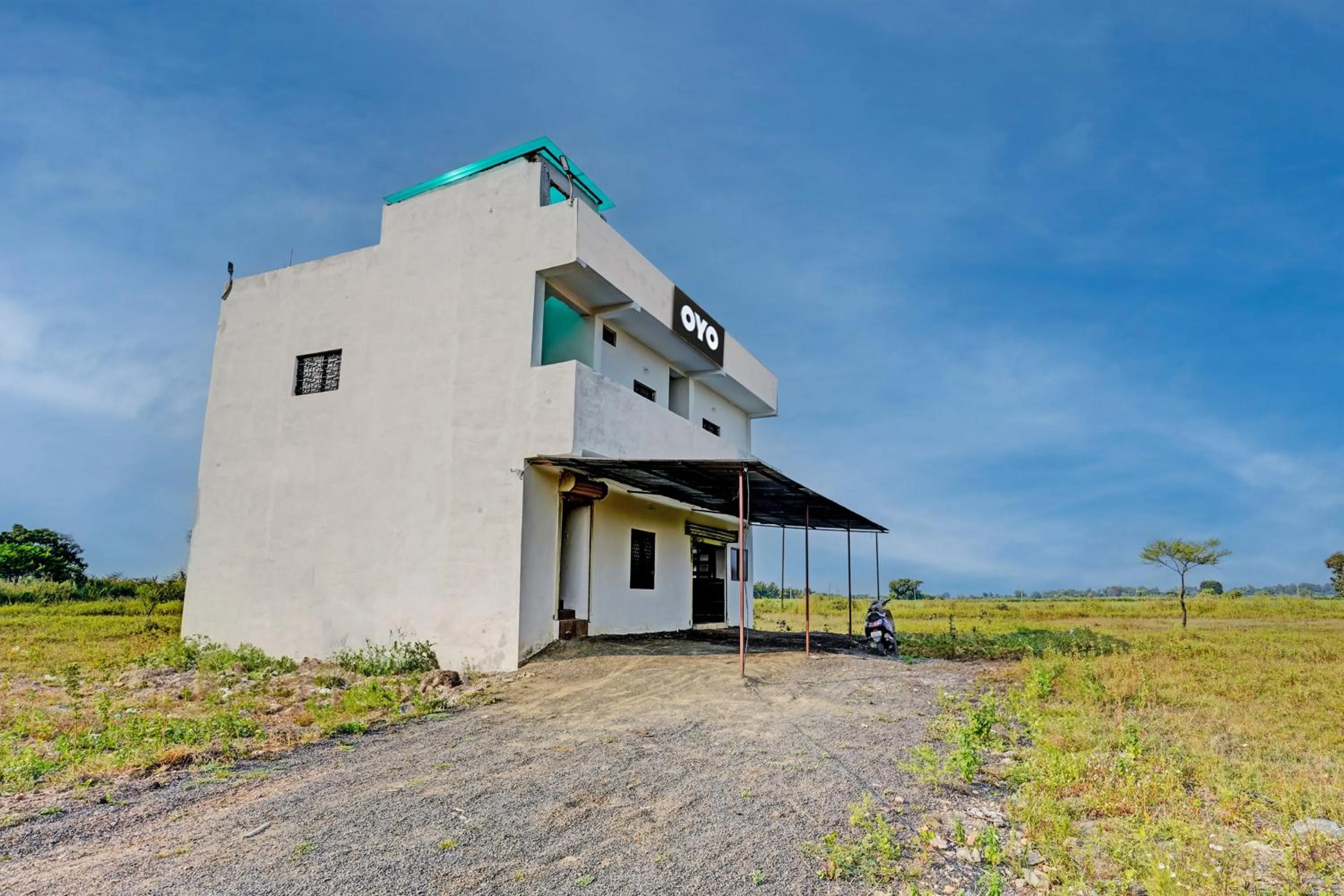 Facade/entrance in Hotel O RJ HOTEL INN