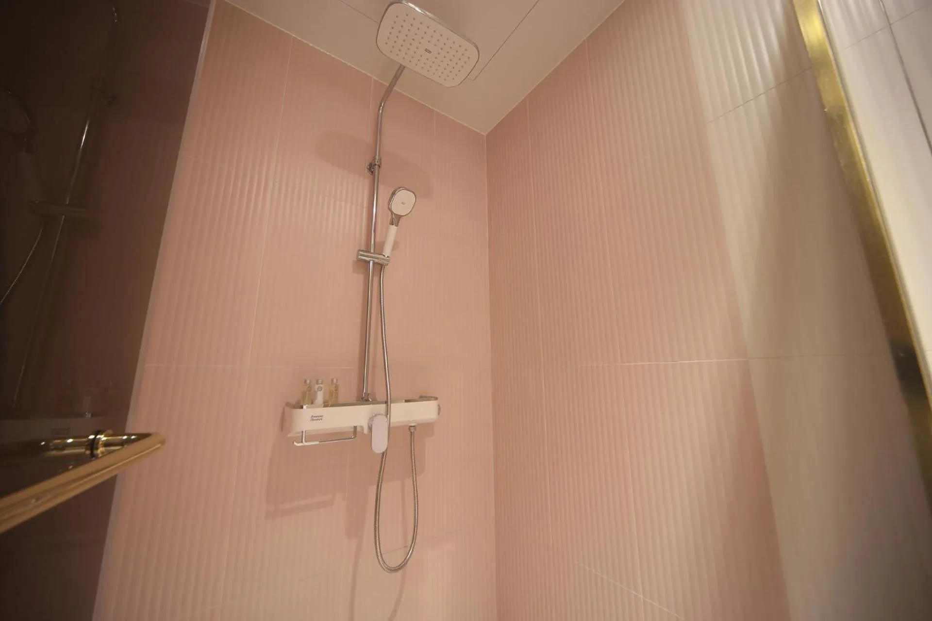 H Avenue Hotel Minam