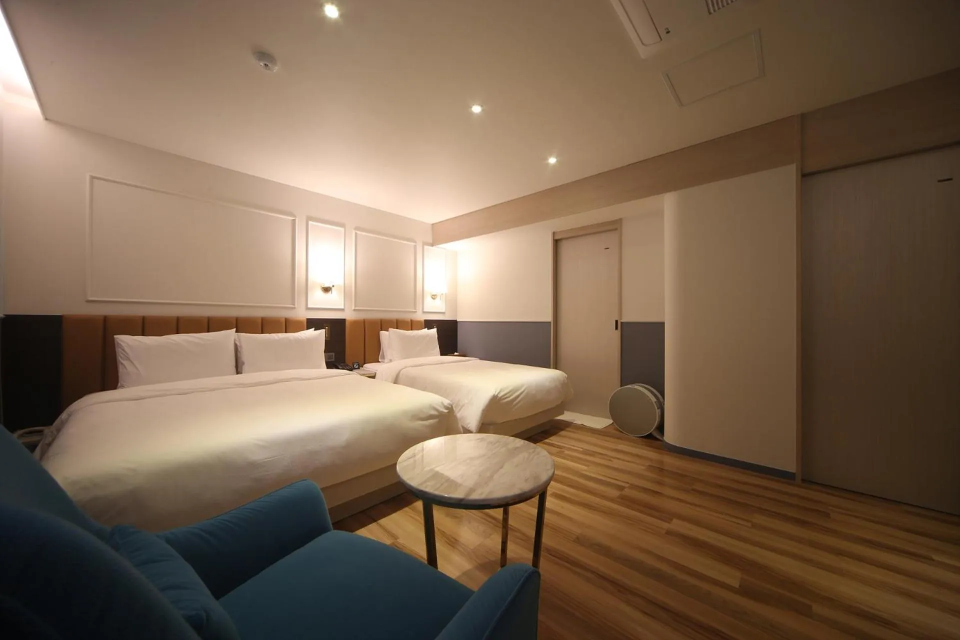 Bed in H Avenue Hotel Minam