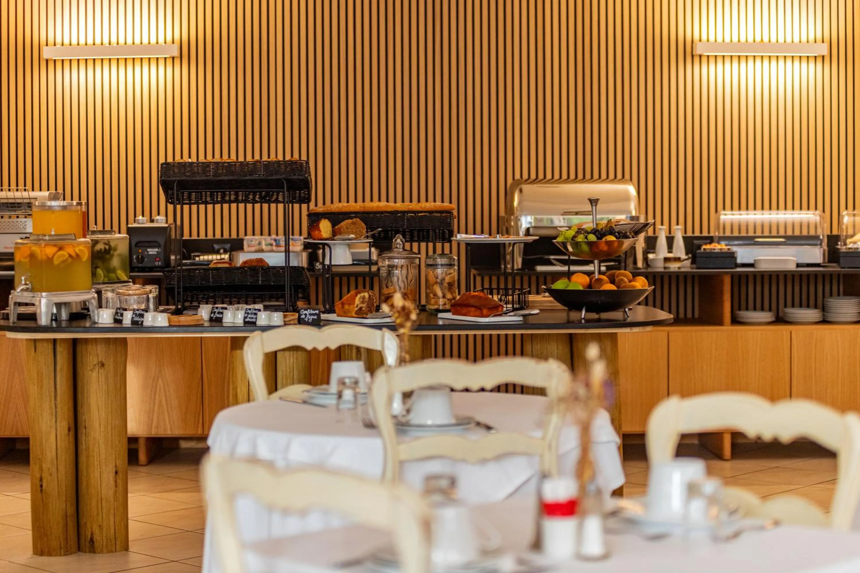 Breakfast in Hôtel La Caravelle