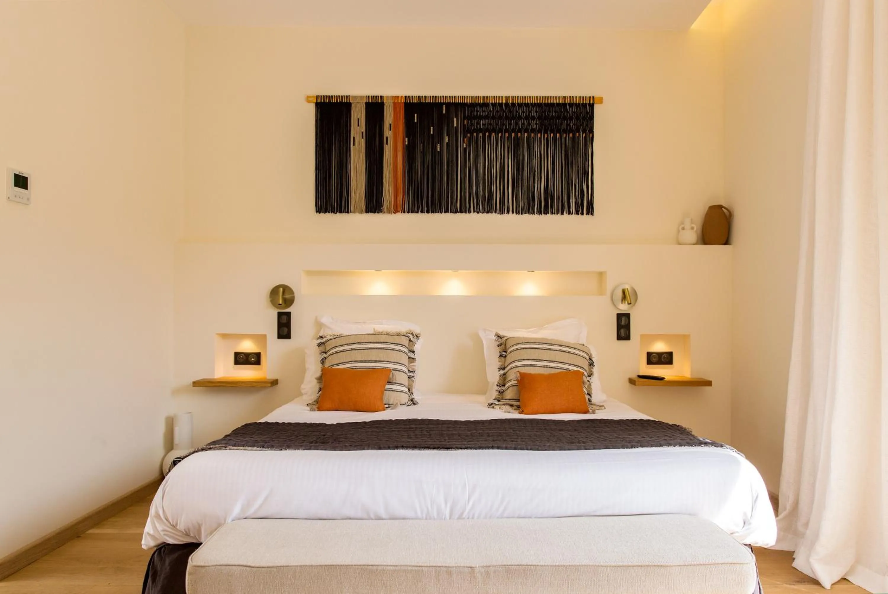 Bedroom in Hôtel La Caravelle