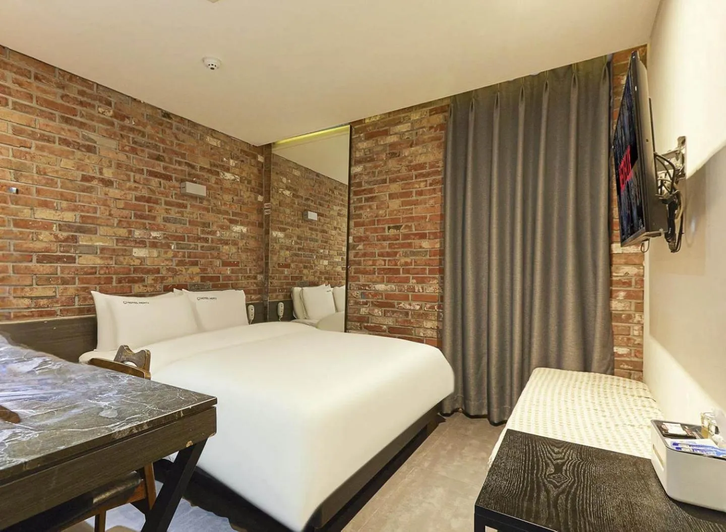 Bedroom, Bed in HERTZ Hotel