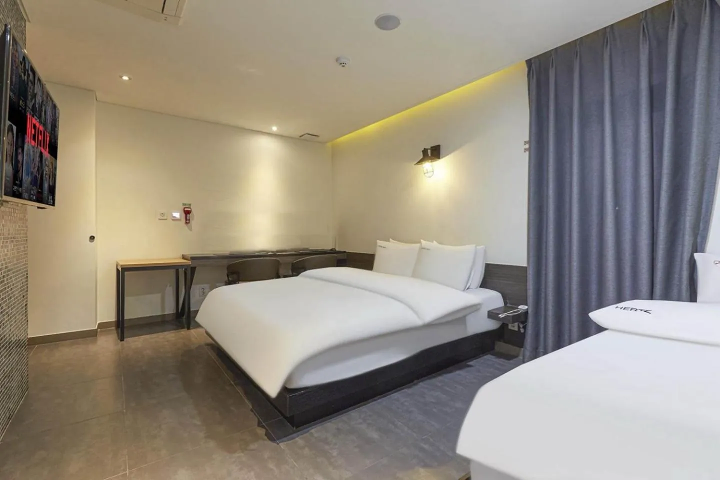 Photo of the whole room, Bed in HERTZ Hotel