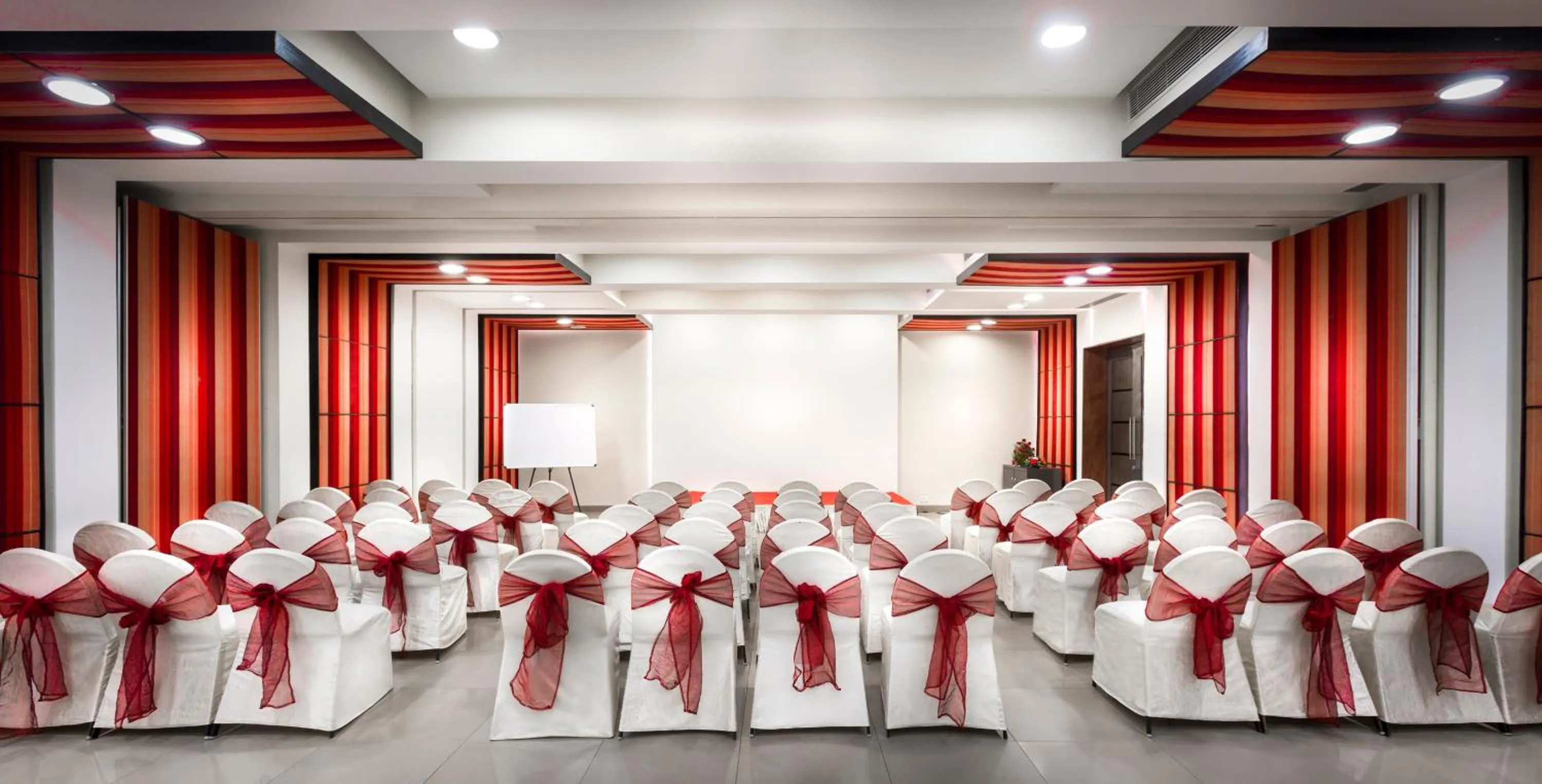 Banquet/Function facilities in Regency Sameera Vellore by GRT Hotels