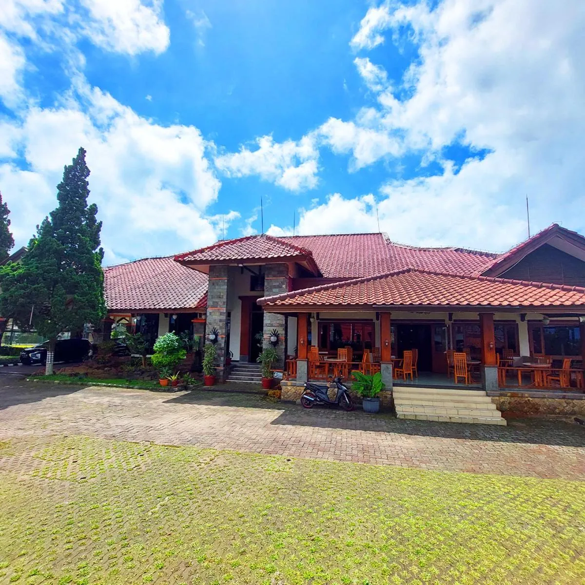 Sangga Buana Resort & Convention Hotel