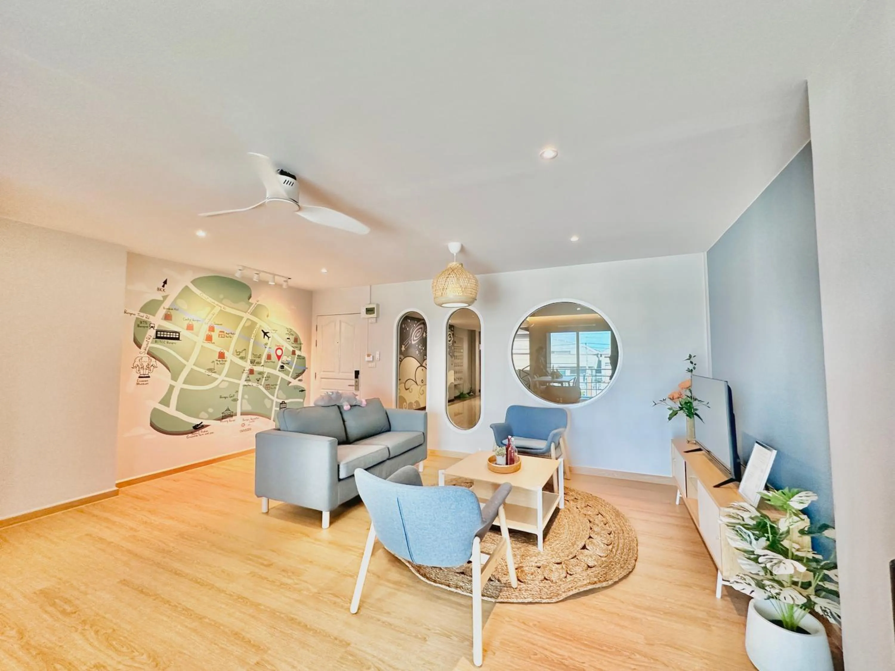 Communal lounge/ TV room in Herma Hotel