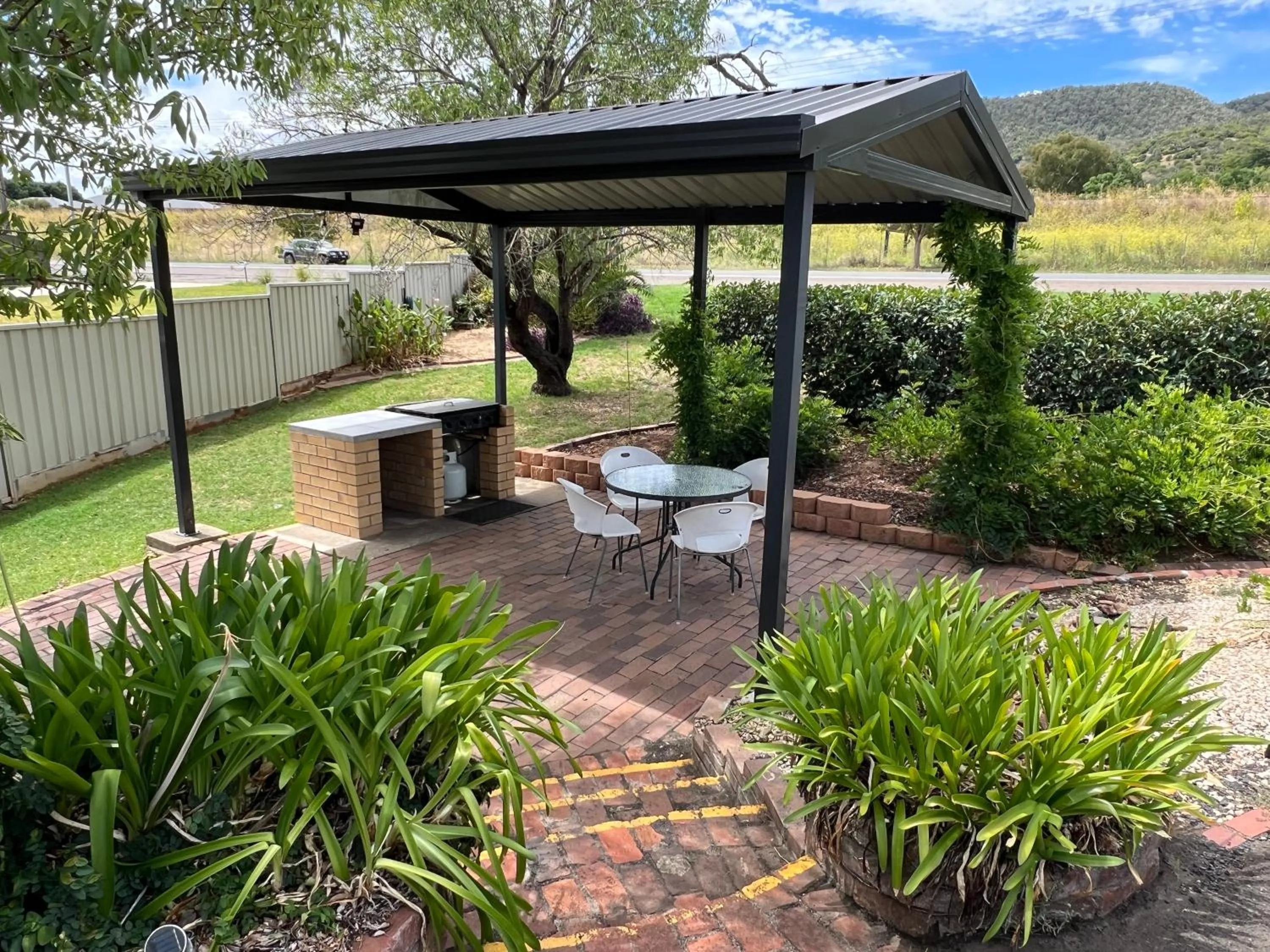 BBQ facilities in Almond Inn Motel