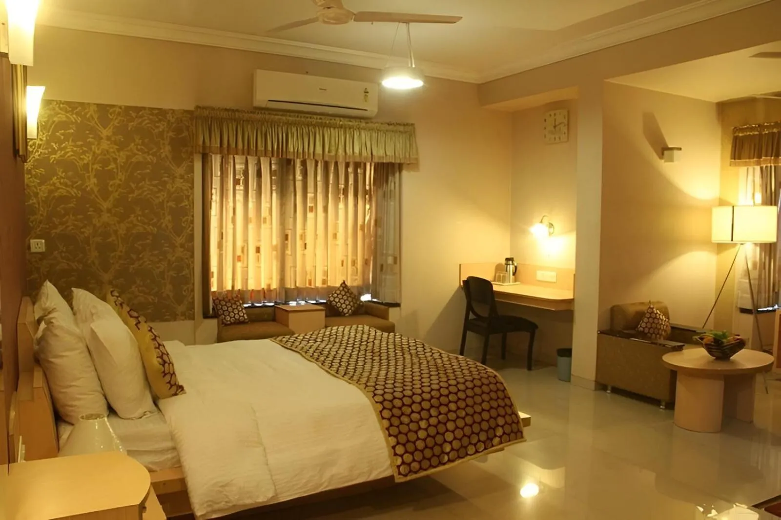 Bedroom in New Hotel Europa Inn