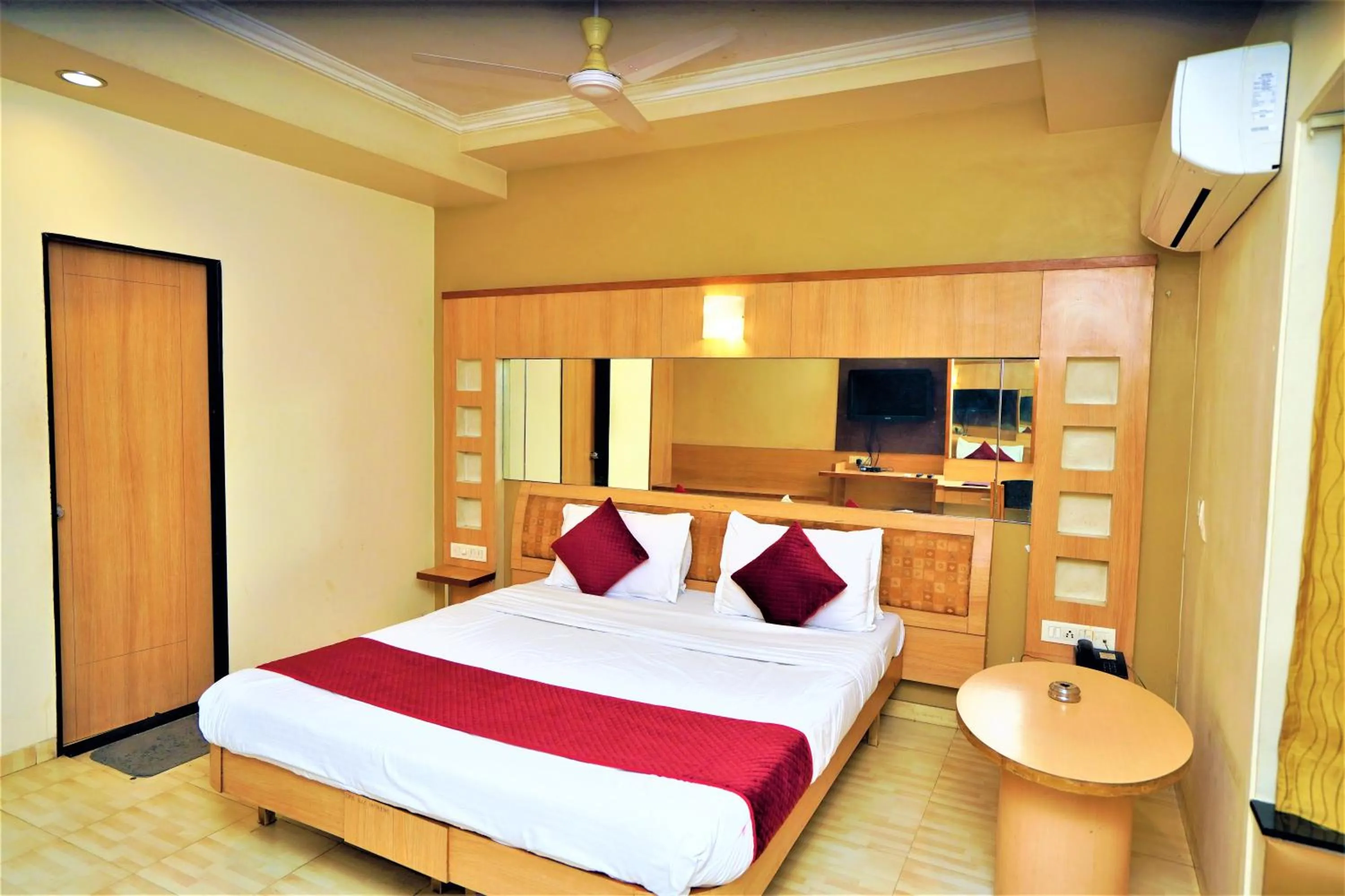 Bed in New Hotel Europa Inn