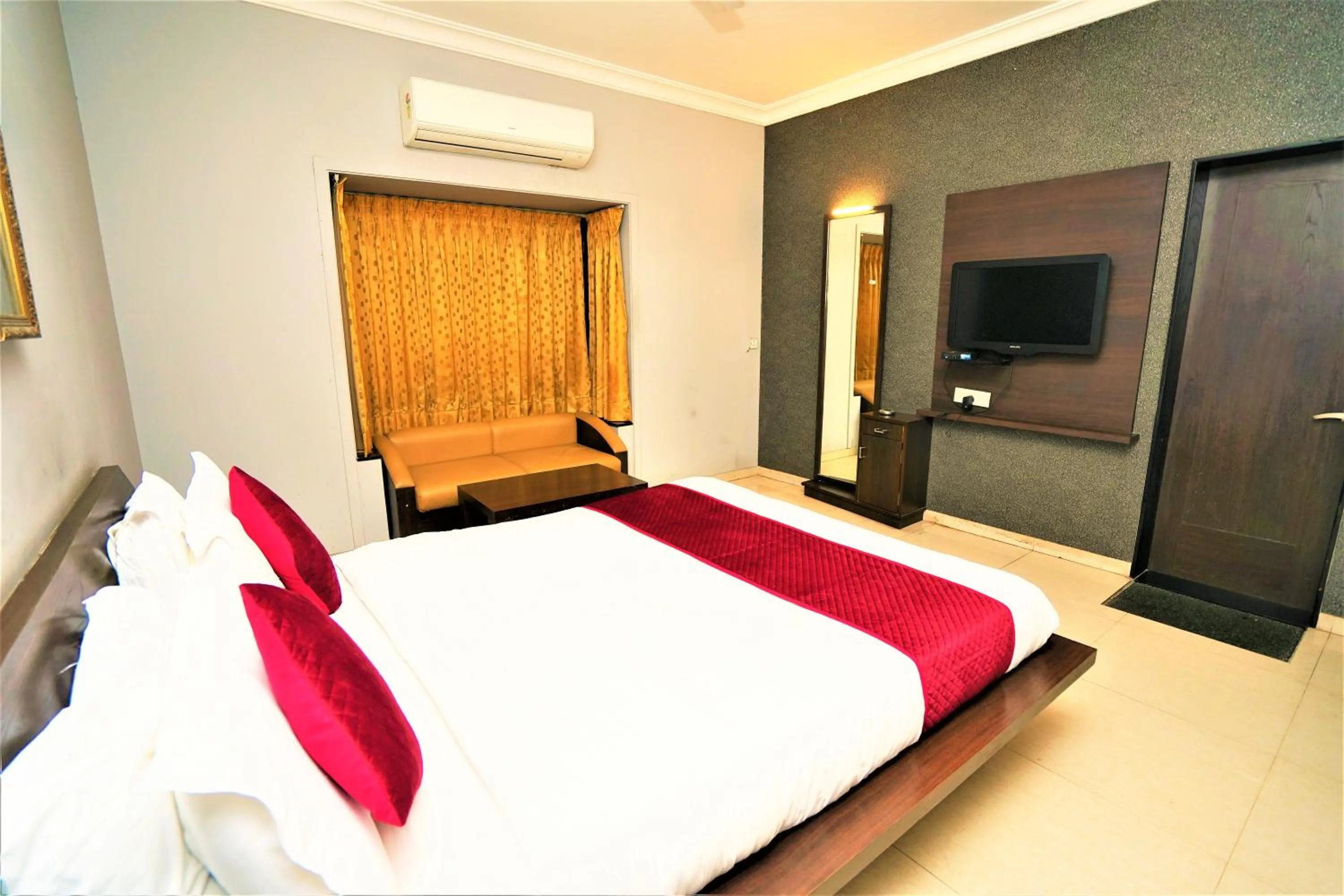 Bed in New Hotel Europa Inn