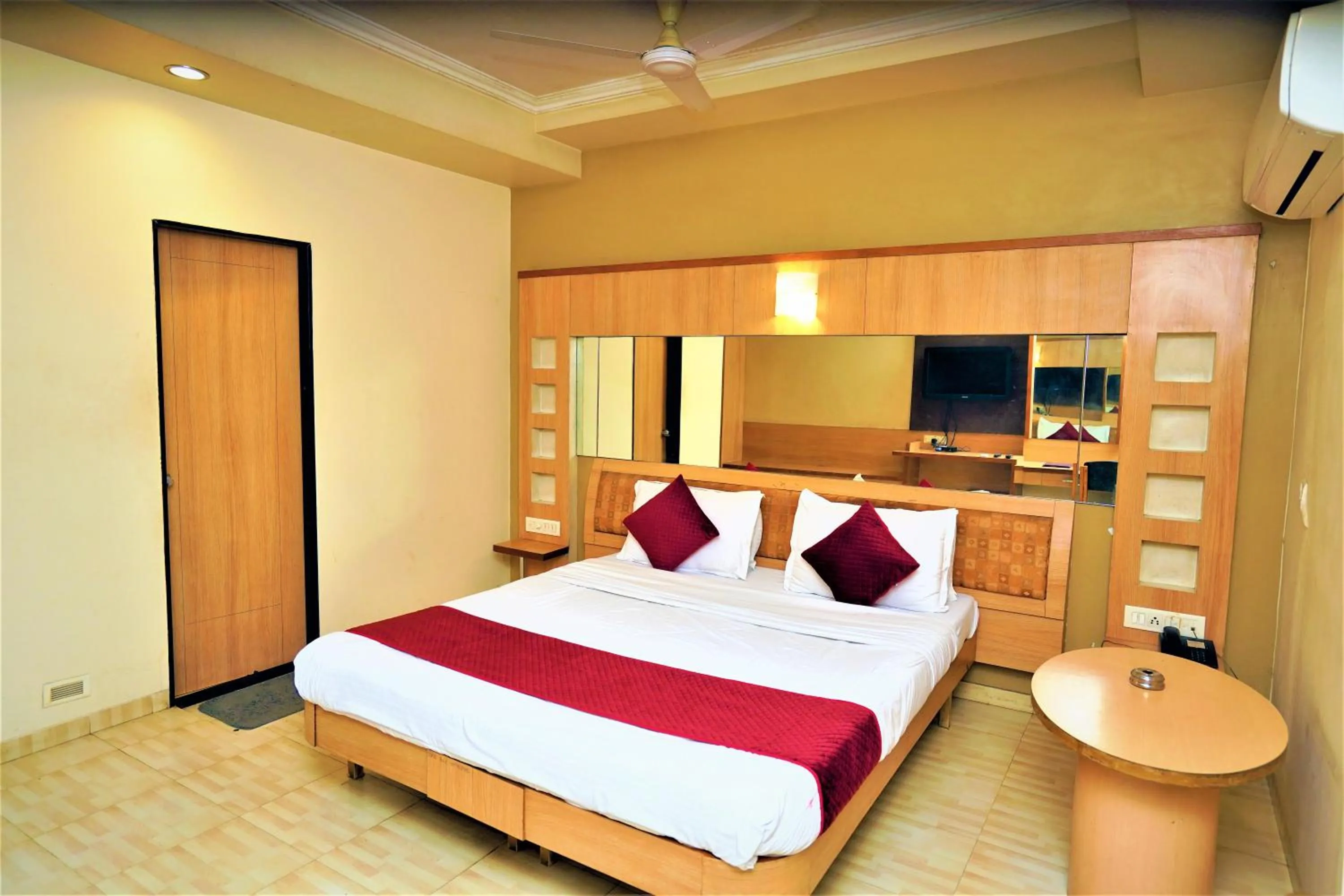 Bedroom in New Hotel Europa Inn