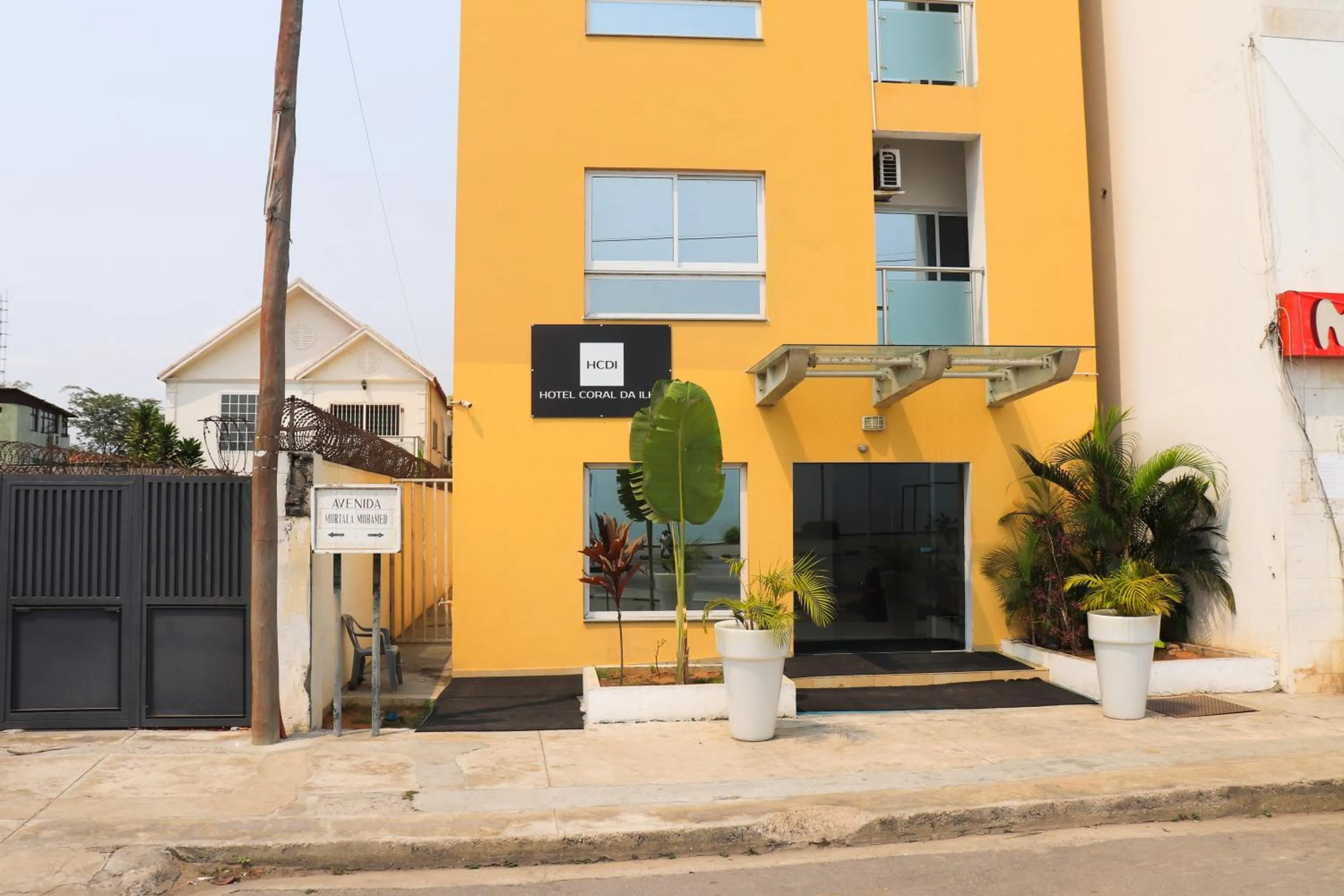Property building in Hotel Coral Da Ilha