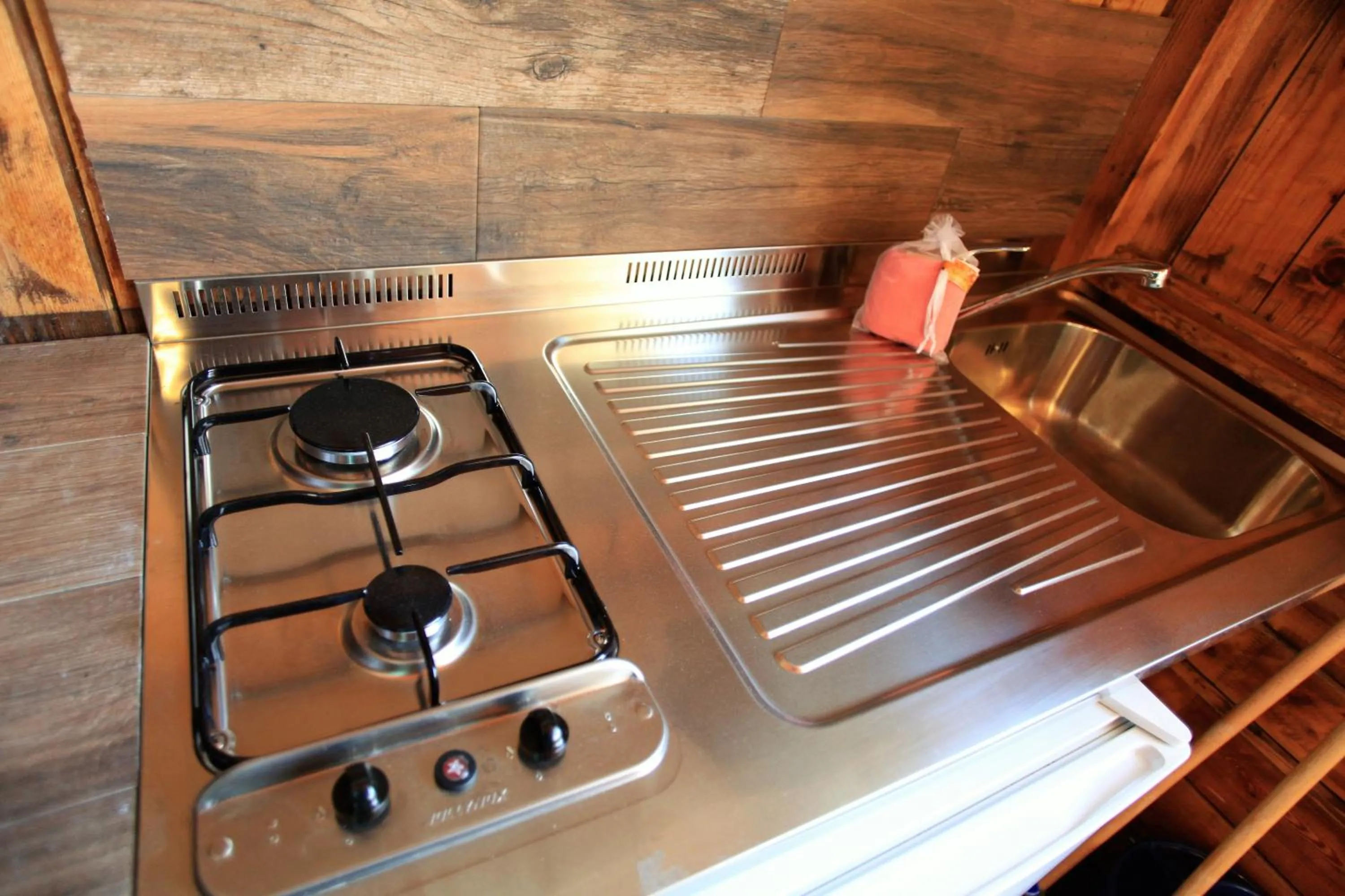 Kitchen or kitchenette in Camping Bella Sardinia