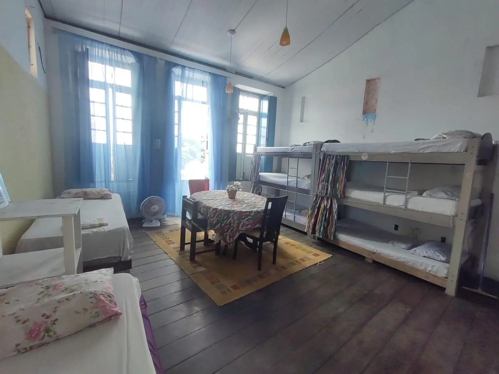 Property building, Bed in Hostel Torre Bahia