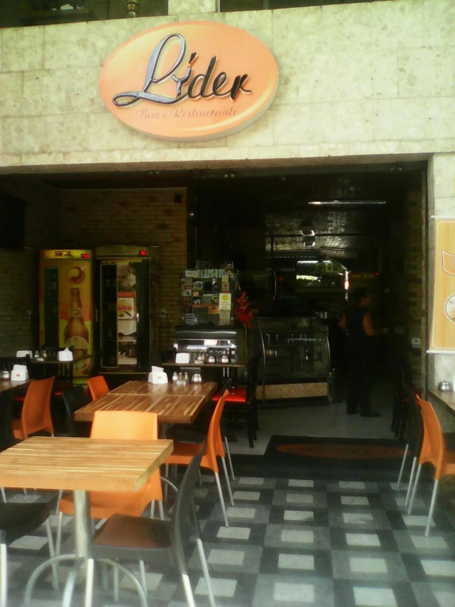 Restaurant/places to eat in Hostel Torre Bahia