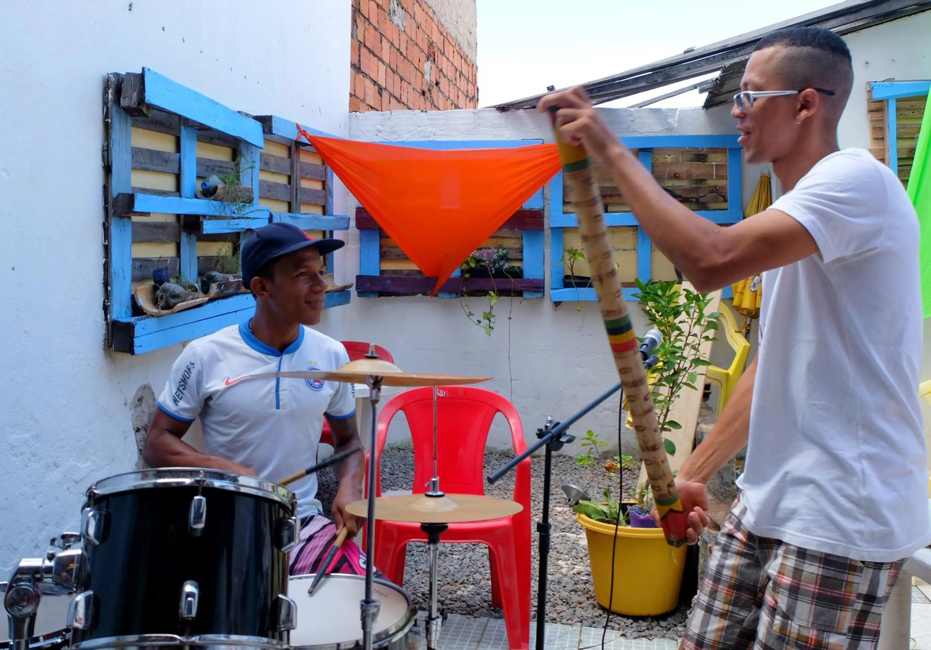 Evening entertainment in Hostel Torre Bahia