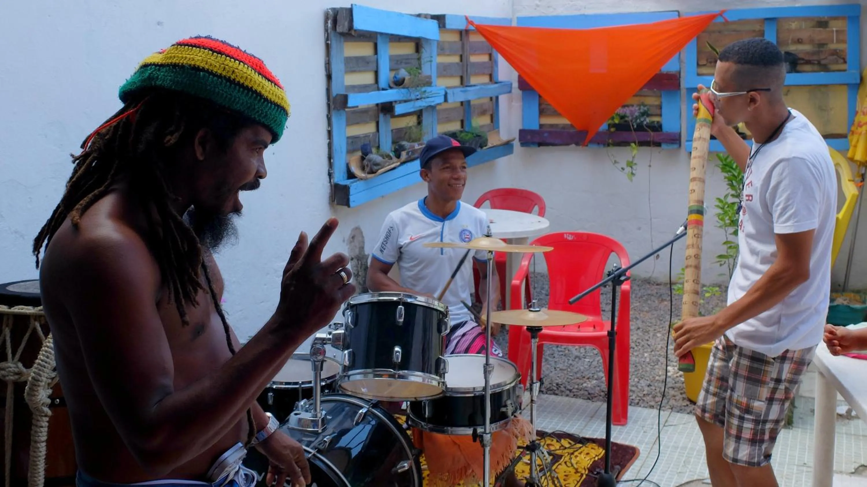 People in Hostel Torre Bahia