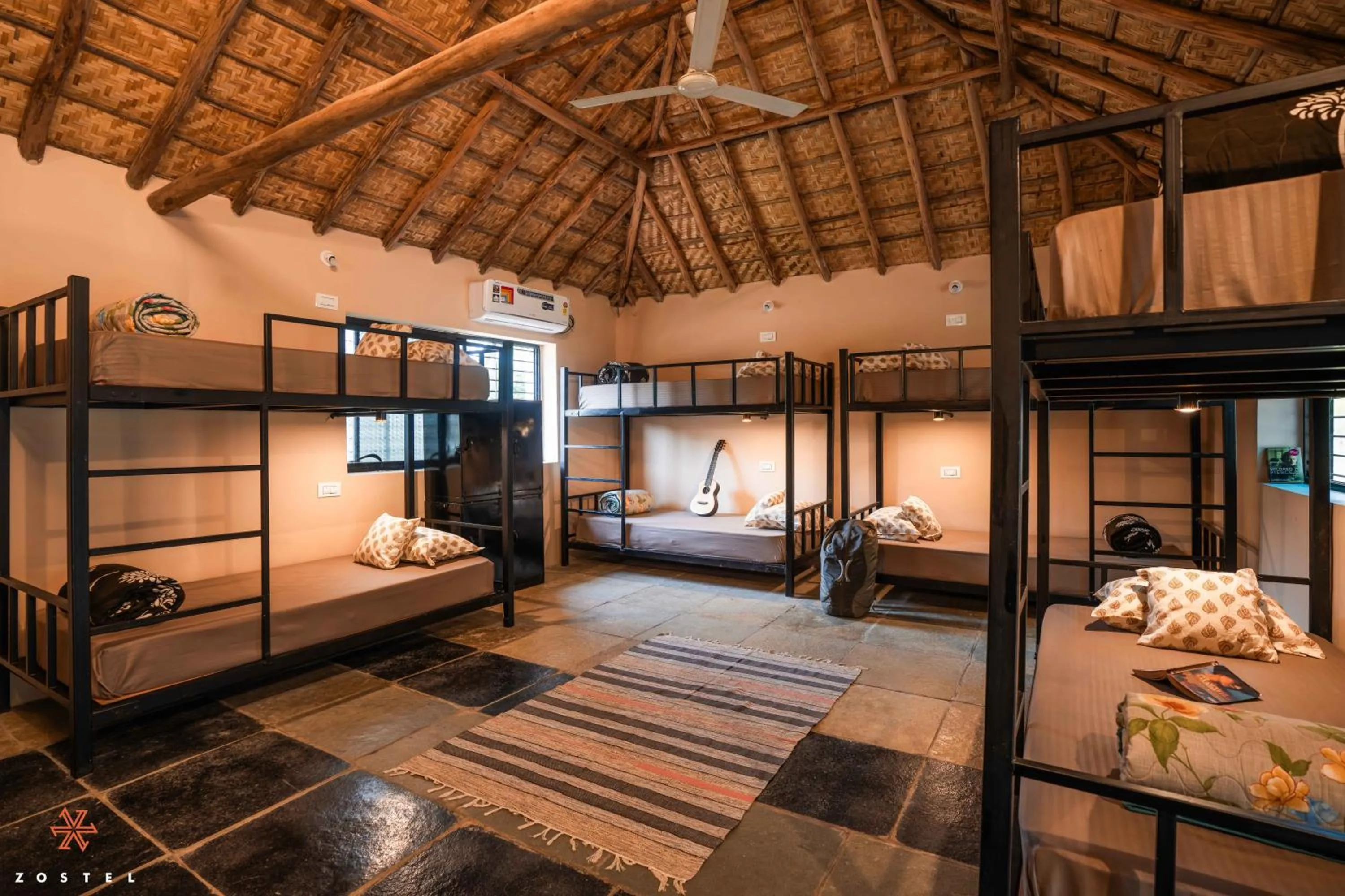 Bed in Zostel Hampi (Gangavathi)