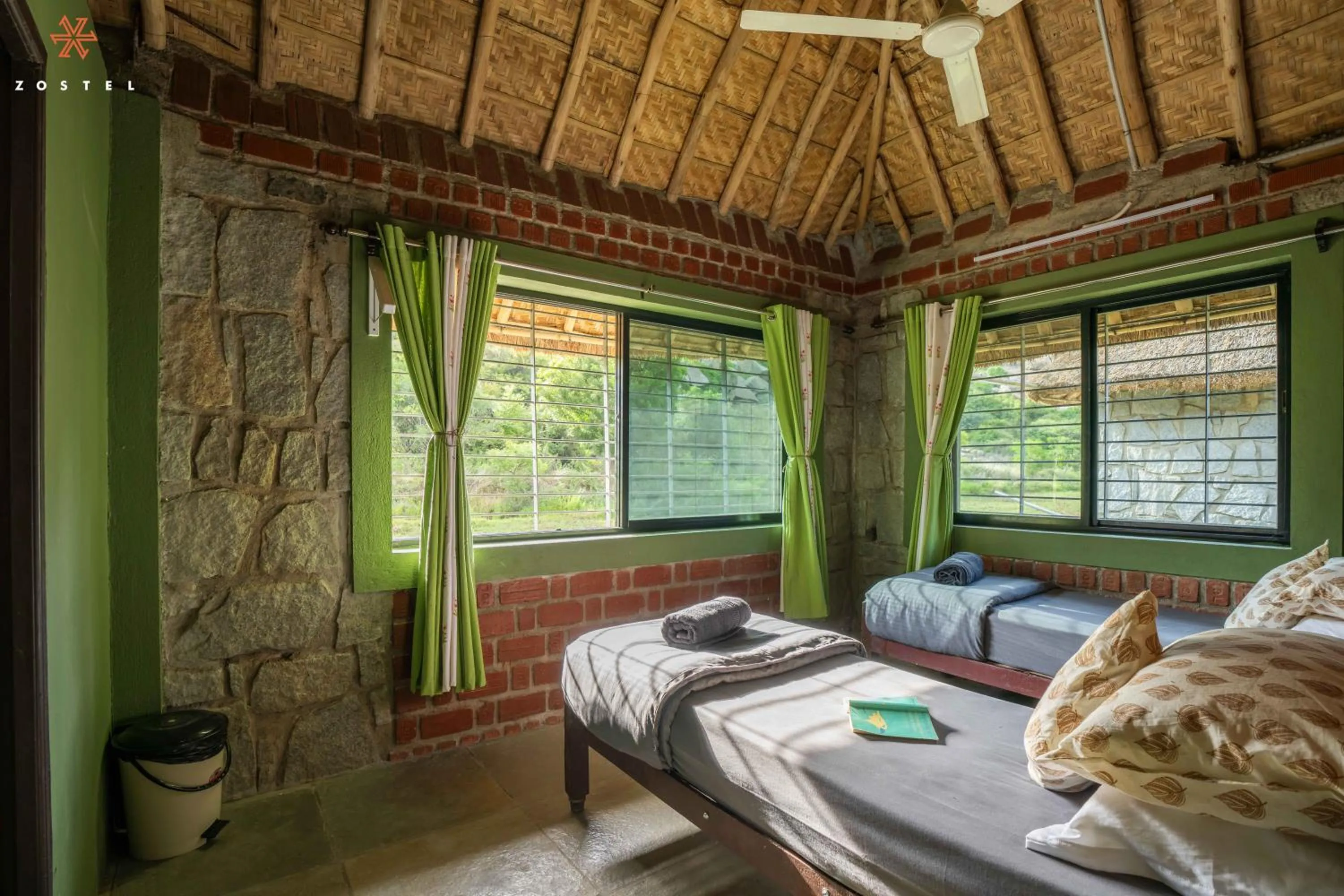 Bed in Zostel Hampi (Gangavathi)