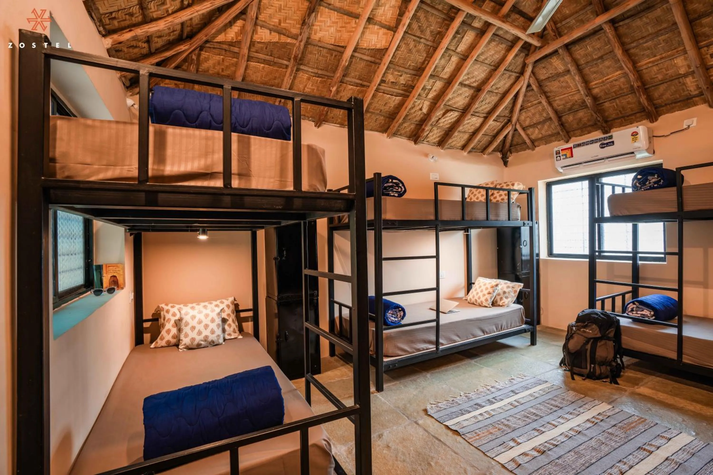 Bed in Zostel Hampi (Gangavathi)