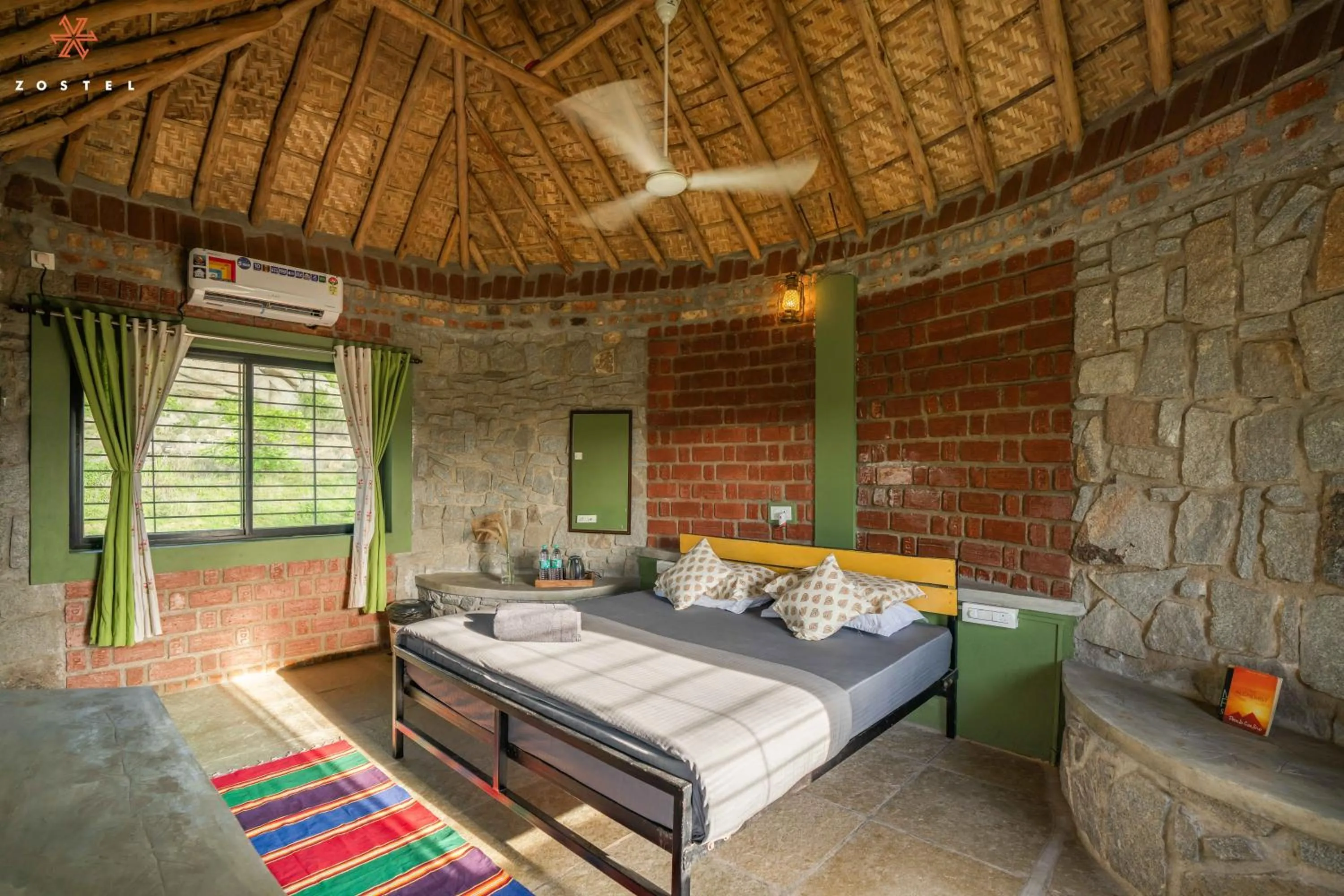 Bed in Zostel Hampi (Gangavathi)