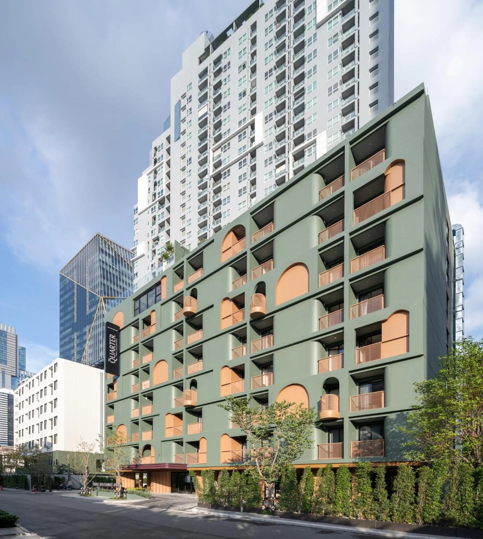 Property building in The Quarter Ratchathewi by UHG