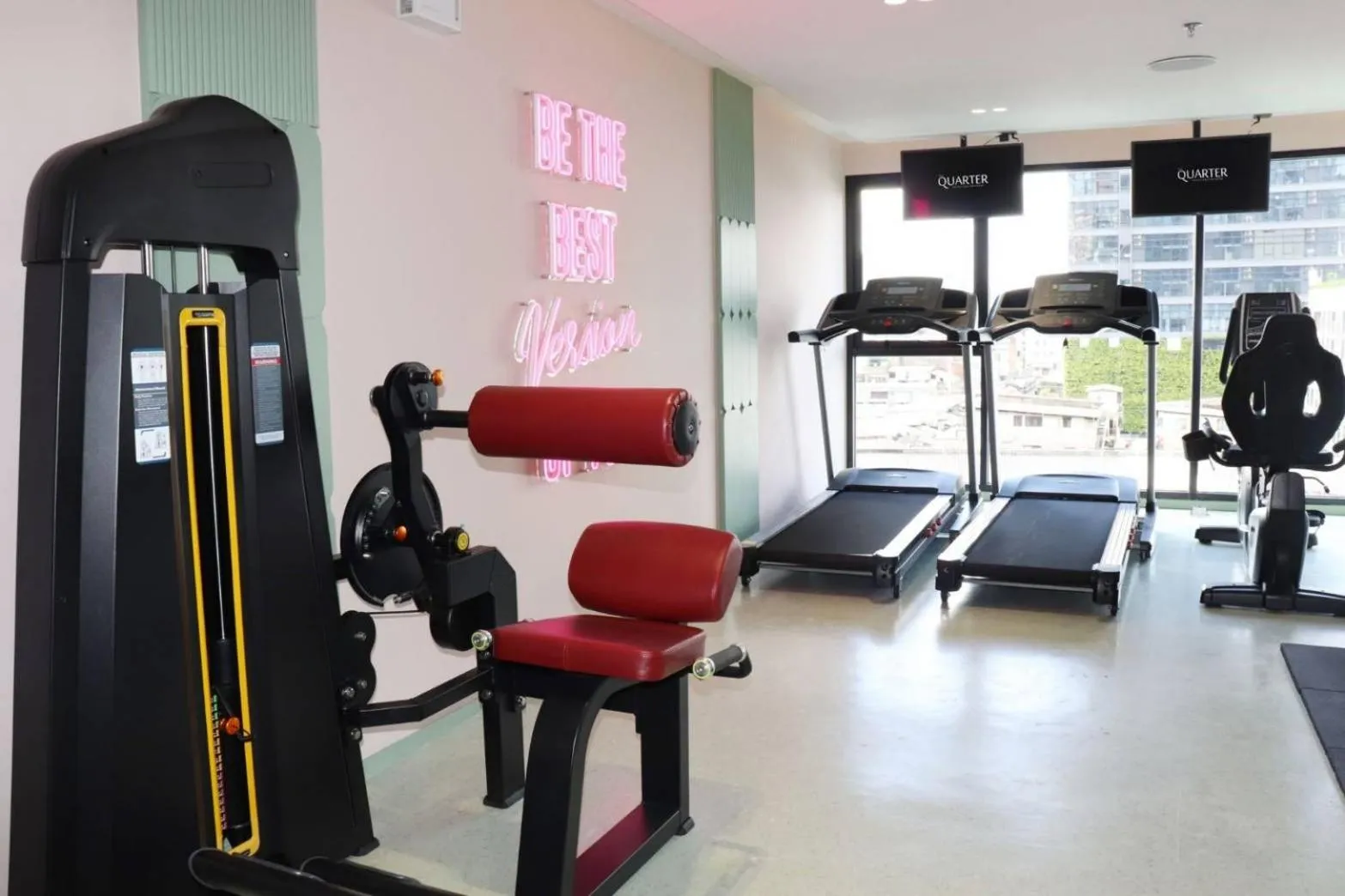 Fitness centre/facilities in The Quarter Ratchathewi by UHG