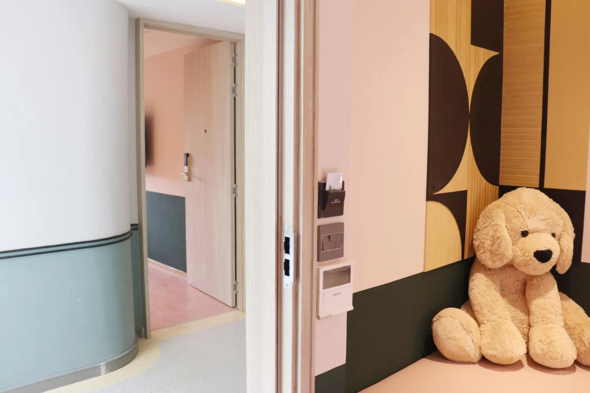 Living room in The Quarter Ratchathewi by UHG