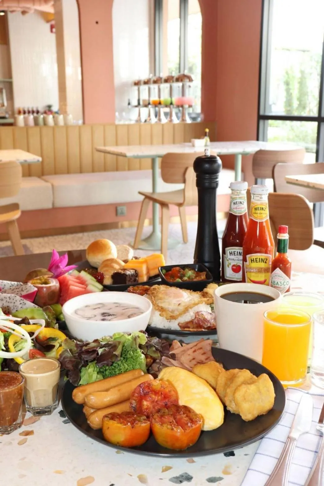 Restaurant/places to eat in The Quarter Ratchathewi by UHG