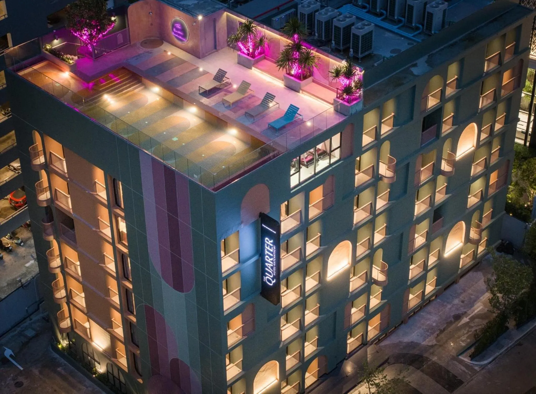 Property building in The Quarter Ratchathewi by UHG